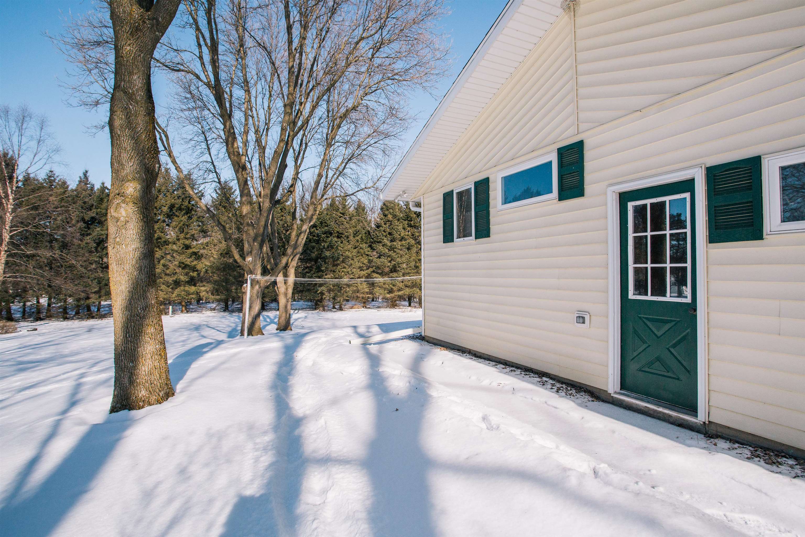 214 W HUNT STREET, Greenwood, Wisconsin 54437, 4 Bedrooms Bedrooms, ,2 BathroomsBathrooms,Residential,For Sale,214 W HUNT STREET,22600379