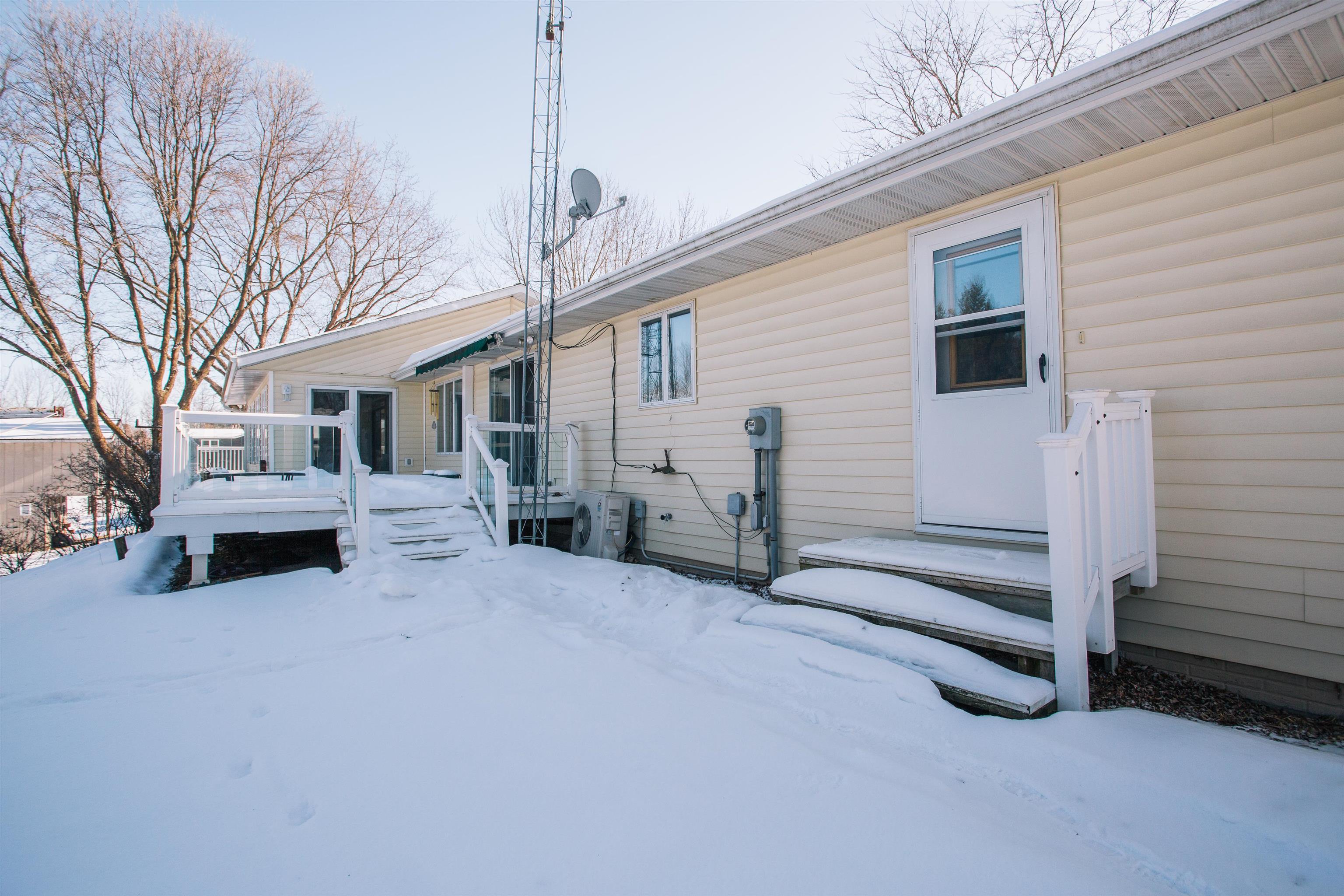 214 W HUNT STREET, Greenwood, Wisconsin 54437, 4 Bedrooms Bedrooms, ,2 BathroomsBathrooms,Residential,For Sale,214 W HUNT STREET,22600379