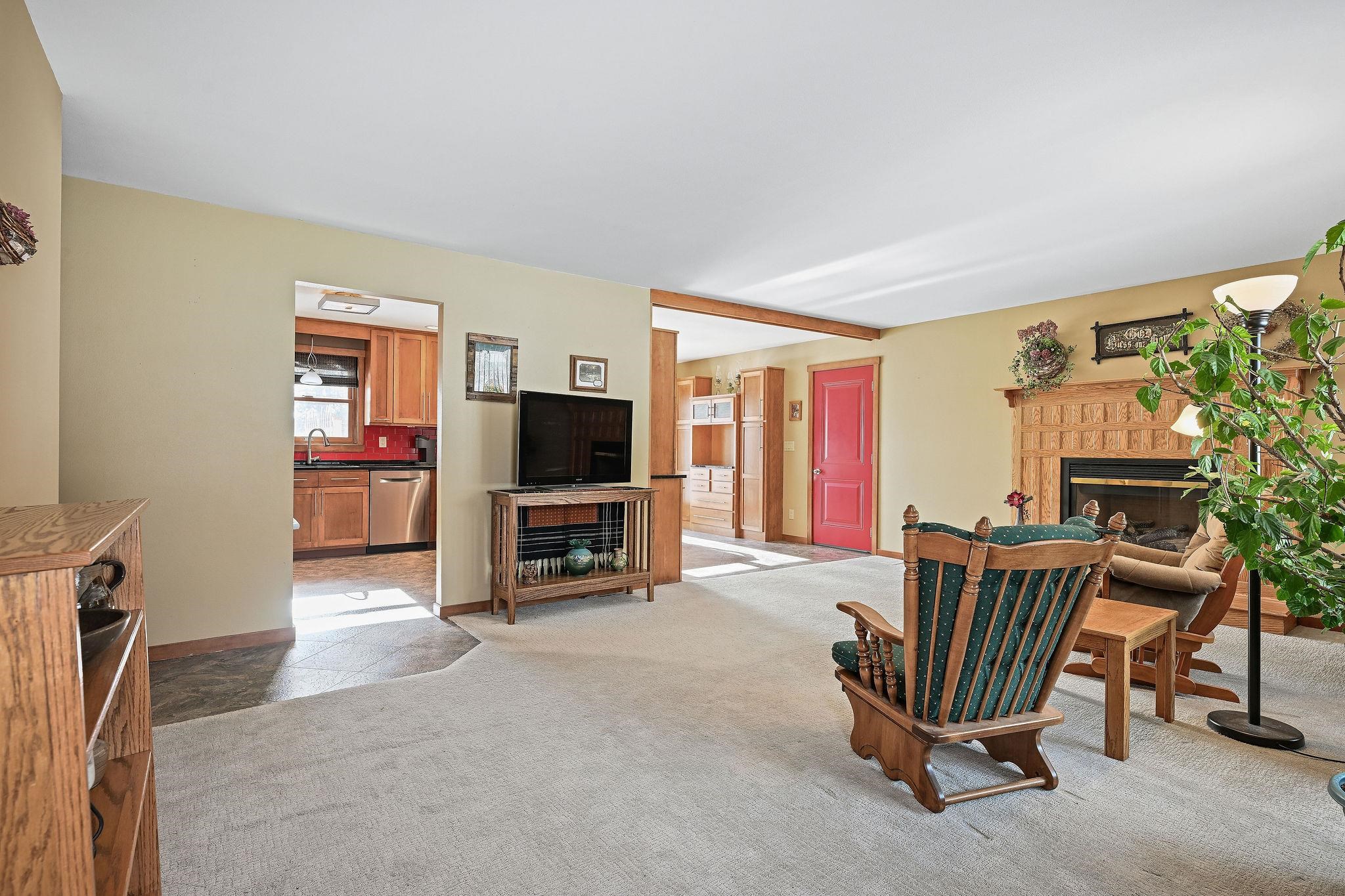 6113 TRICIA AVENUE, Weston, Wisconsin 54476, 3 Bedrooms Bedrooms, ,2 BathroomsBathrooms,Residential,For Sale,6113 TRICIA AVENUE,22600382