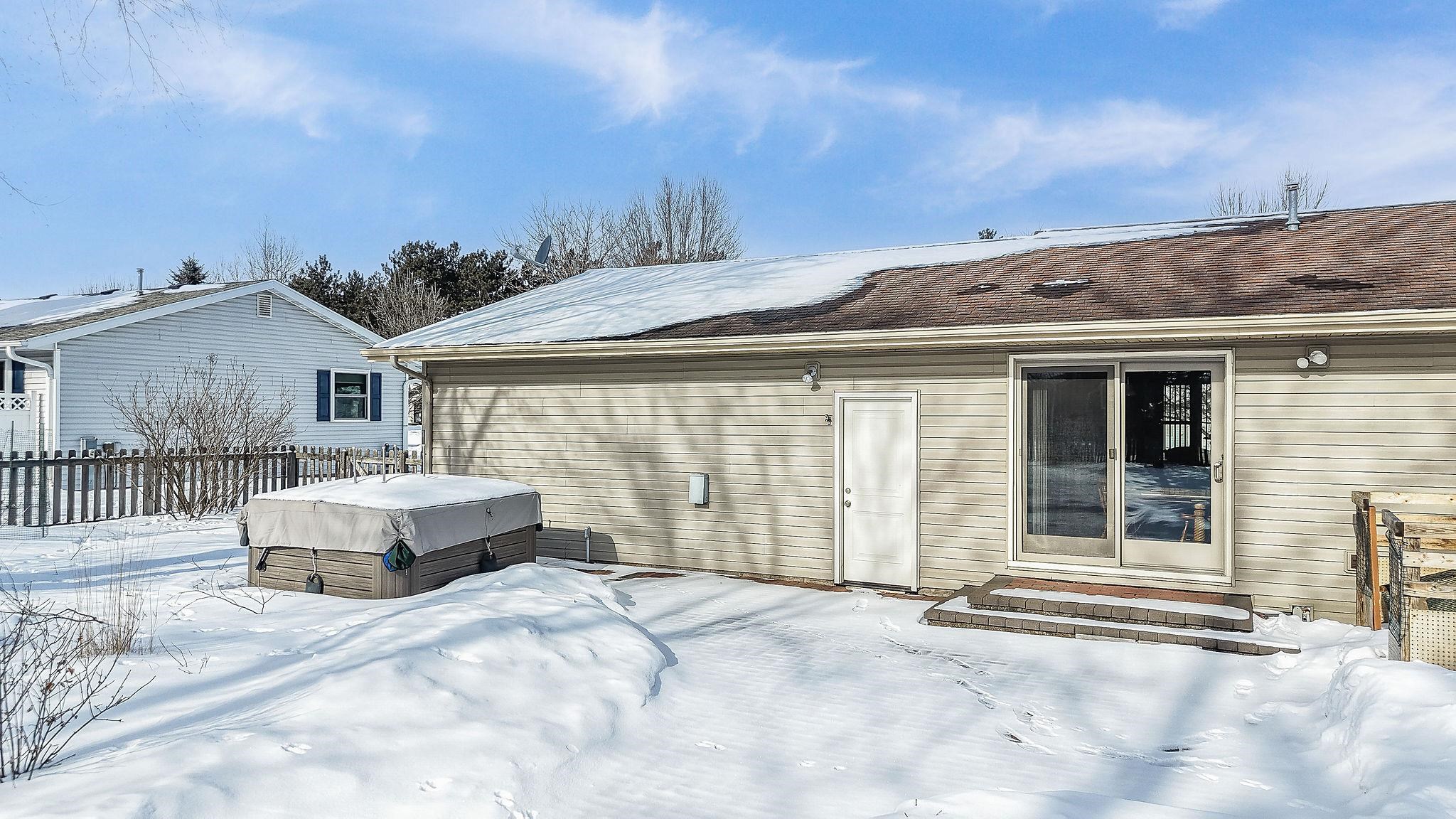 6113 TRICIA AVENUE, Weston, Wisconsin 54476, 3 Bedrooms Bedrooms, ,2 BathroomsBathrooms,Residential,For Sale,6113 TRICIA AVENUE,22600382