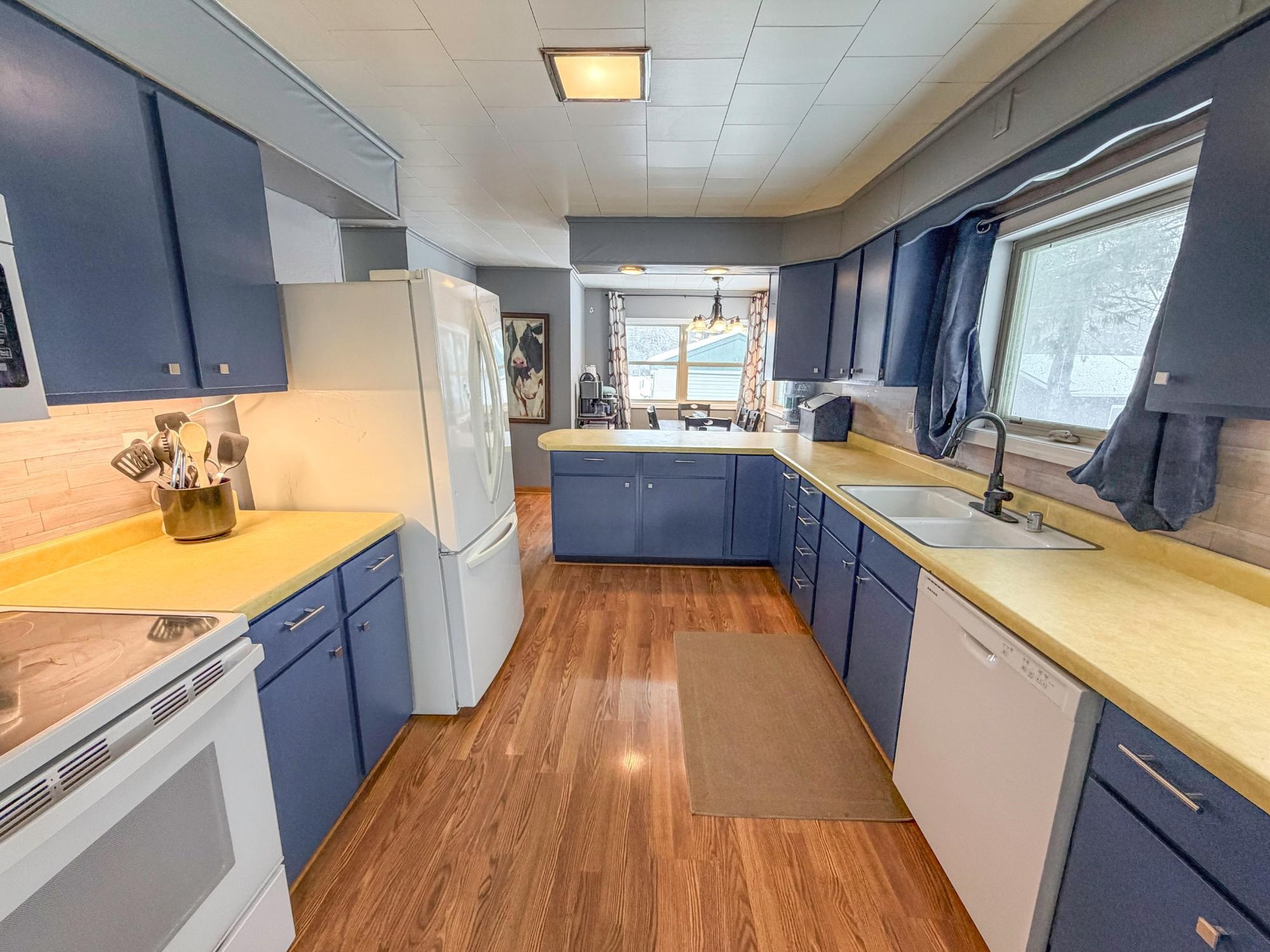 814 4TH AVENUE NORTH, Park Falls, Wisconsin 54552, 4 Bedrooms Bedrooms, ,3 BathroomsBathrooms,Residential,For Sale,814 4TH AVENUE NORTH,22600390