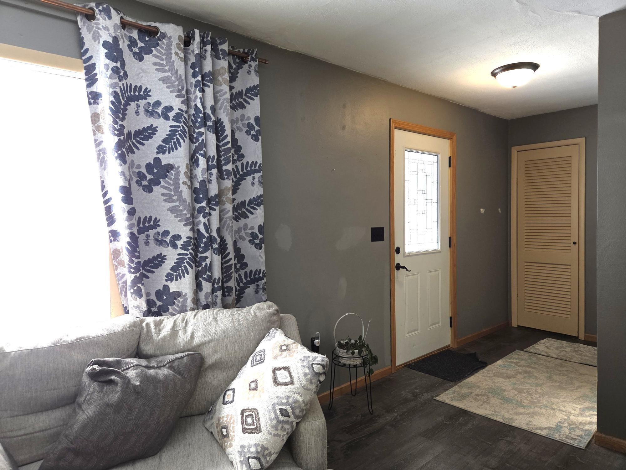 114 W PLEASANT AVENUE, Tomahawk, Wisconsin 54487, 4 Bedrooms Bedrooms, ,2 BathroomsBathrooms,Residential,For Sale,114 W PLEASANT AVENUE,22600394