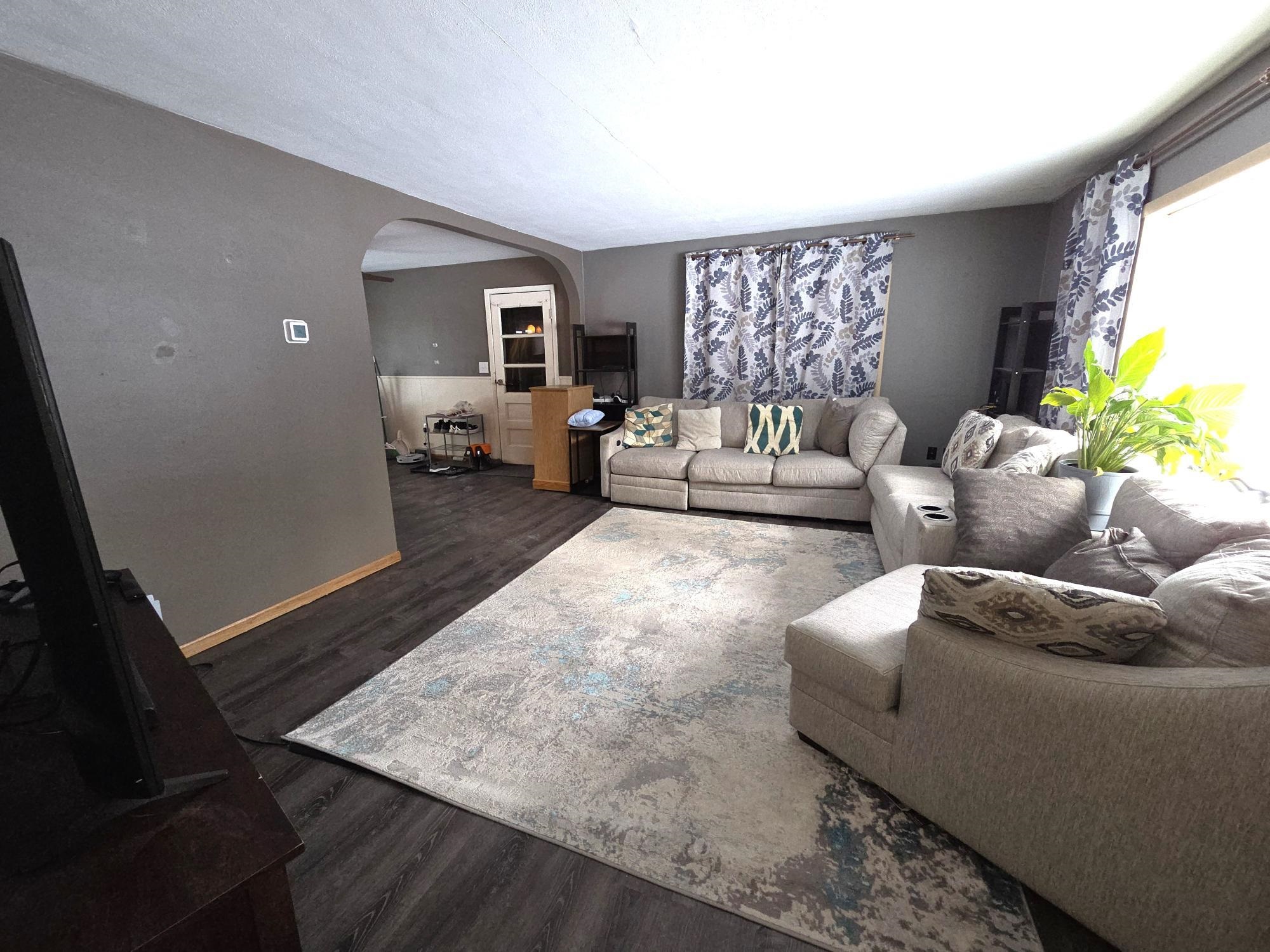 114 W PLEASANT AVENUE, Tomahawk, Wisconsin 54487, 4 Bedrooms Bedrooms, ,2 BathroomsBathrooms,Residential,For Sale,114 W PLEASANT AVENUE,22600394