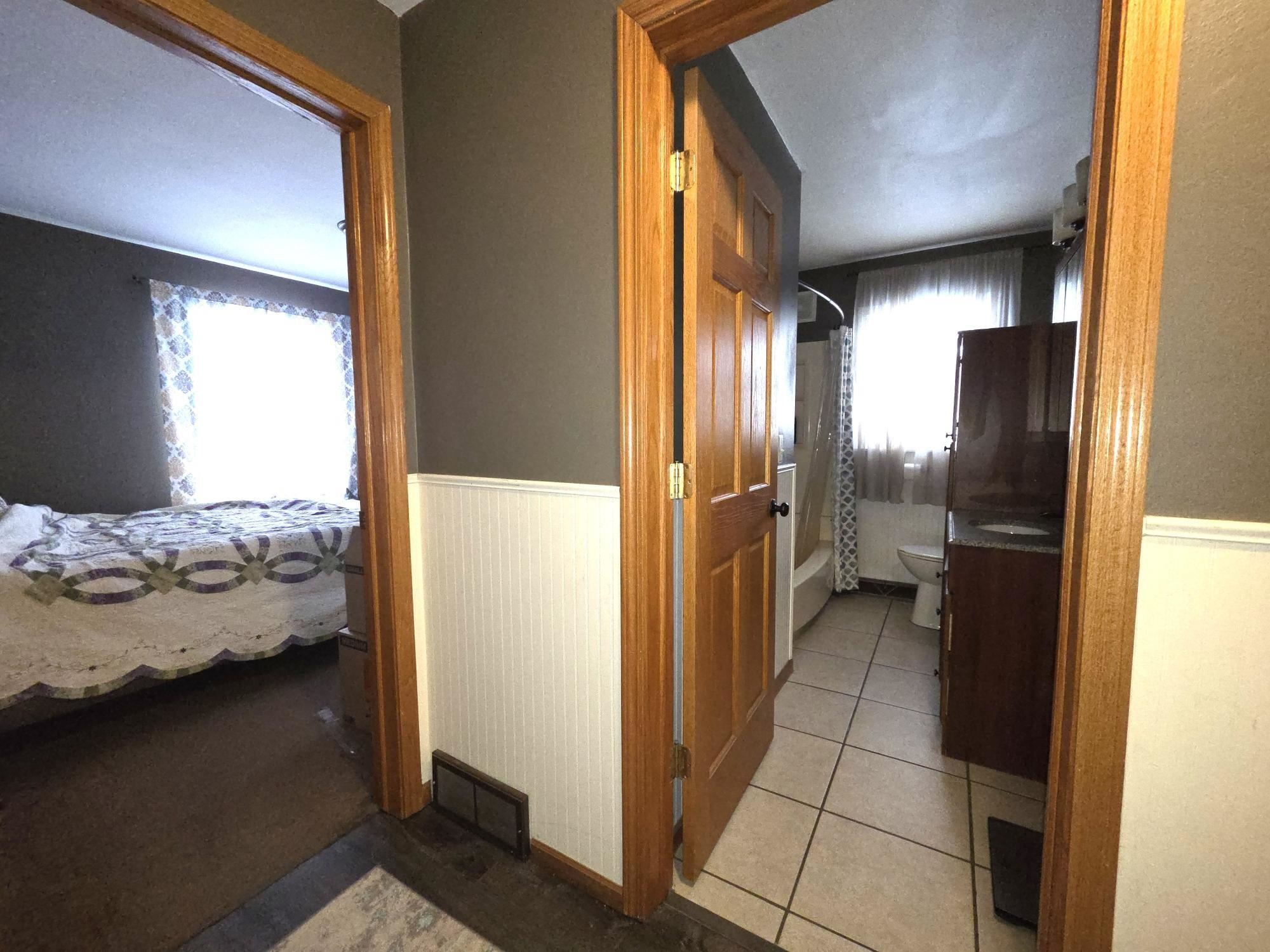 114 W PLEASANT AVENUE, Tomahawk, Wisconsin 54487, 4 Bedrooms Bedrooms, ,2 BathroomsBathrooms,Residential,For Sale,114 W PLEASANT AVENUE,22600394