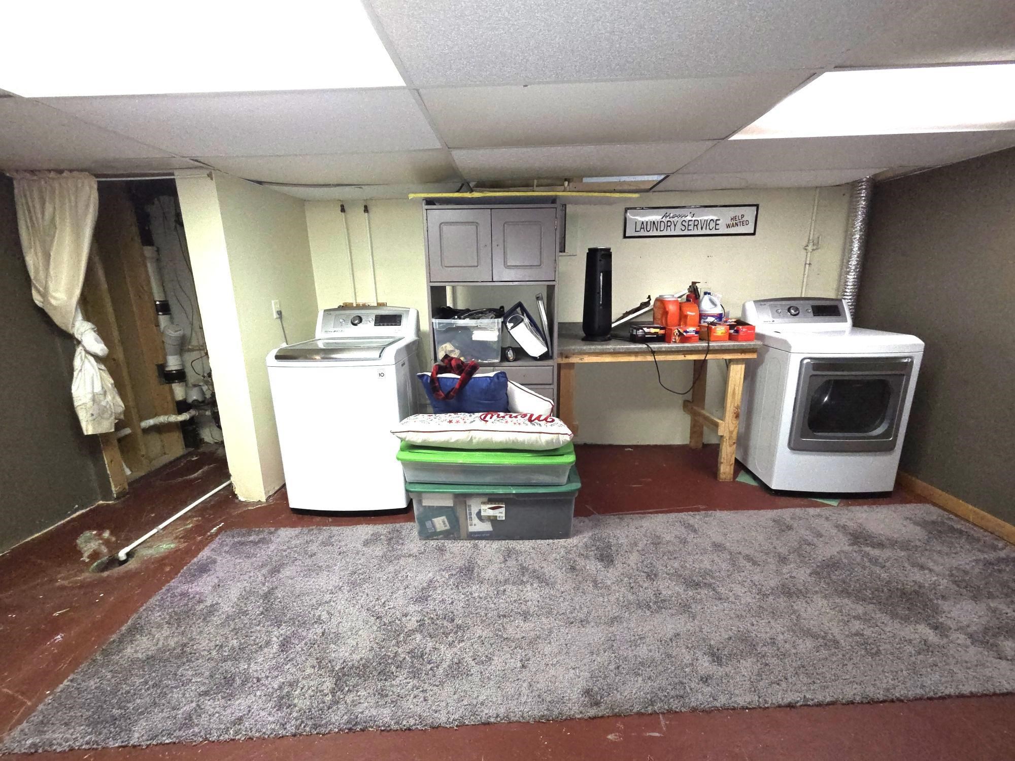 114 W PLEASANT AVENUE, Tomahawk, Wisconsin 54487, 4 Bedrooms Bedrooms, ,2 BathroomsBathrooms,Residential,For Sale,114 W PLEASANT AVENUE,22600394