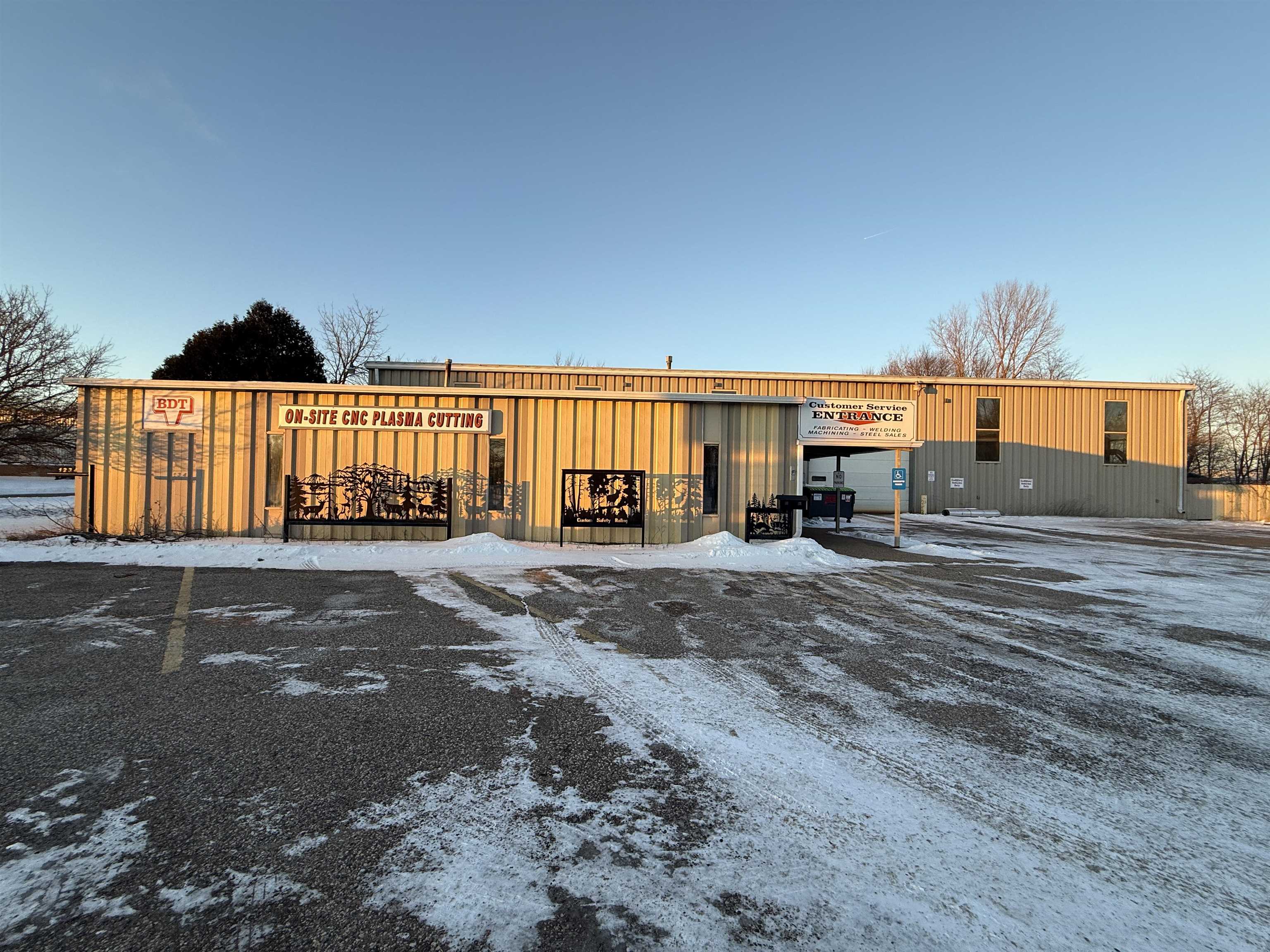 600 25TH AVENUE NORTH, Wisconsin Rapids, Wisconsin 54495, ,Commercial/industrial,For Sale,600 25TH AVENUE NORTH,22600395