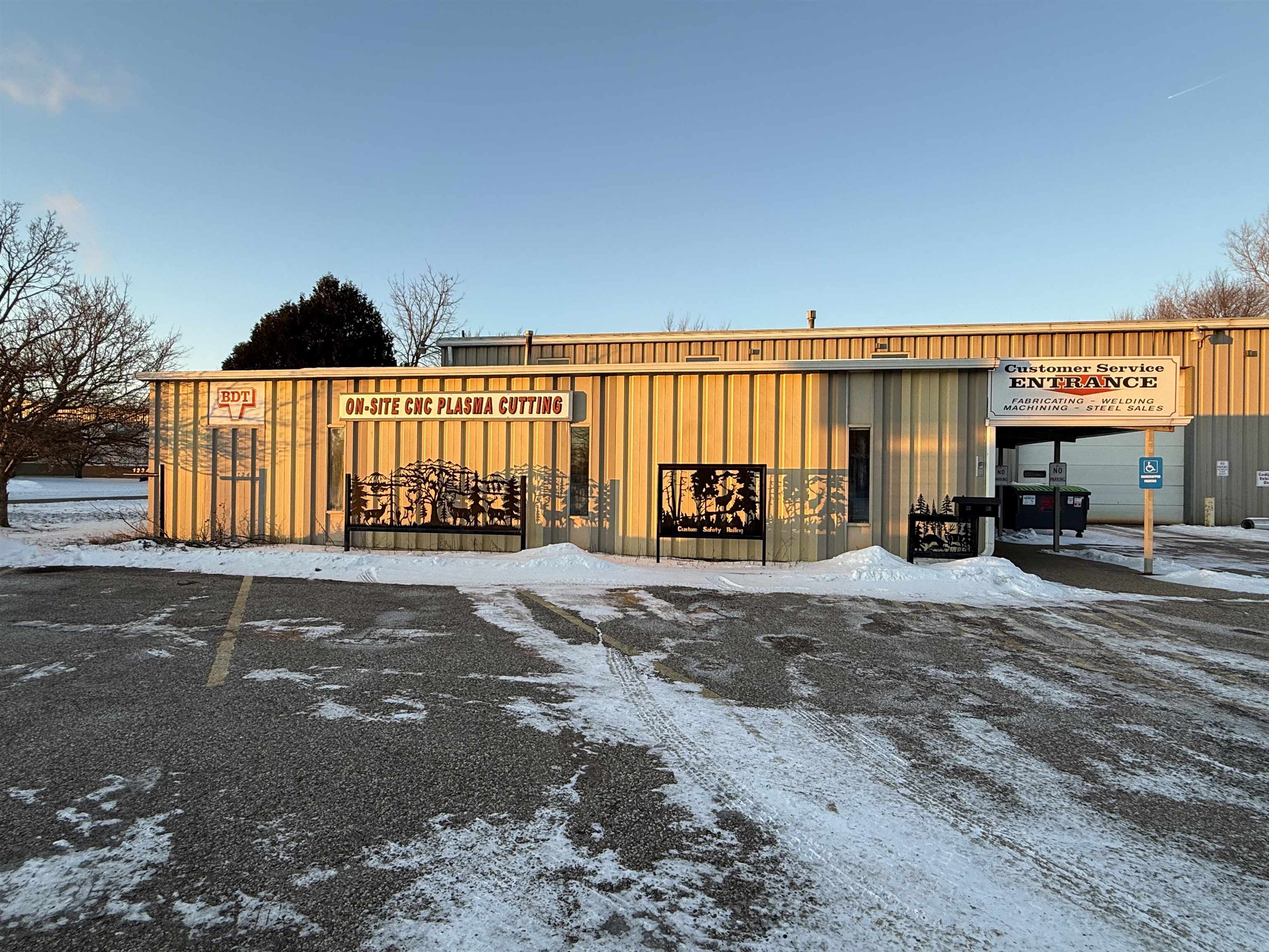 600 25TH AVENUE NORTH, Wisconsin Rapids, Wisconsin 54495, ,Commercial/industrial,For Sale,600 25TH AVENUE NORTH,22600396