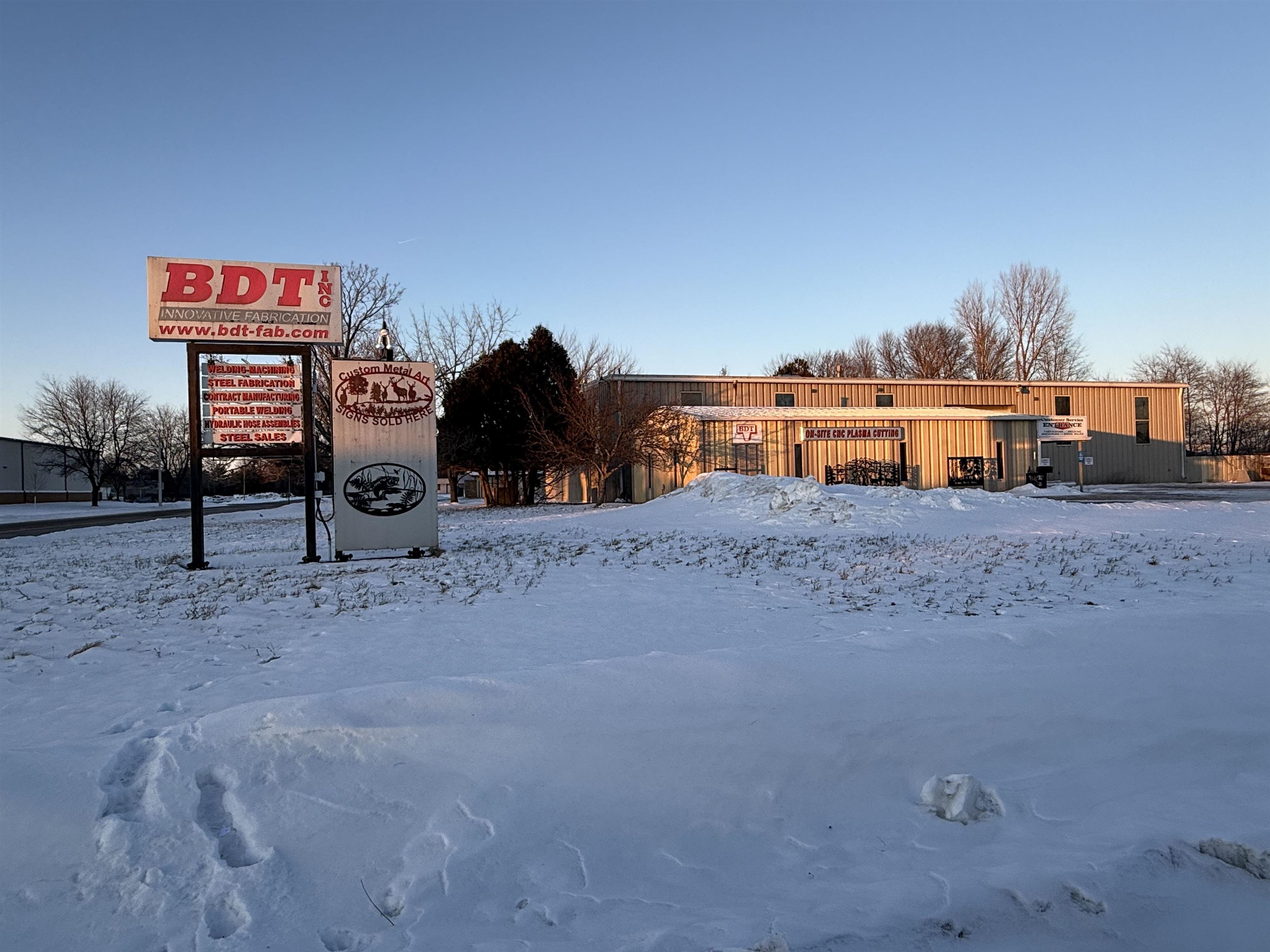 600 25TH AVENUE NORTH, Wisconsin Rapids, Wisconsin 54495, ,Commercial/industrial,For Sale,600 25TH AVENUE NORTH,22600396