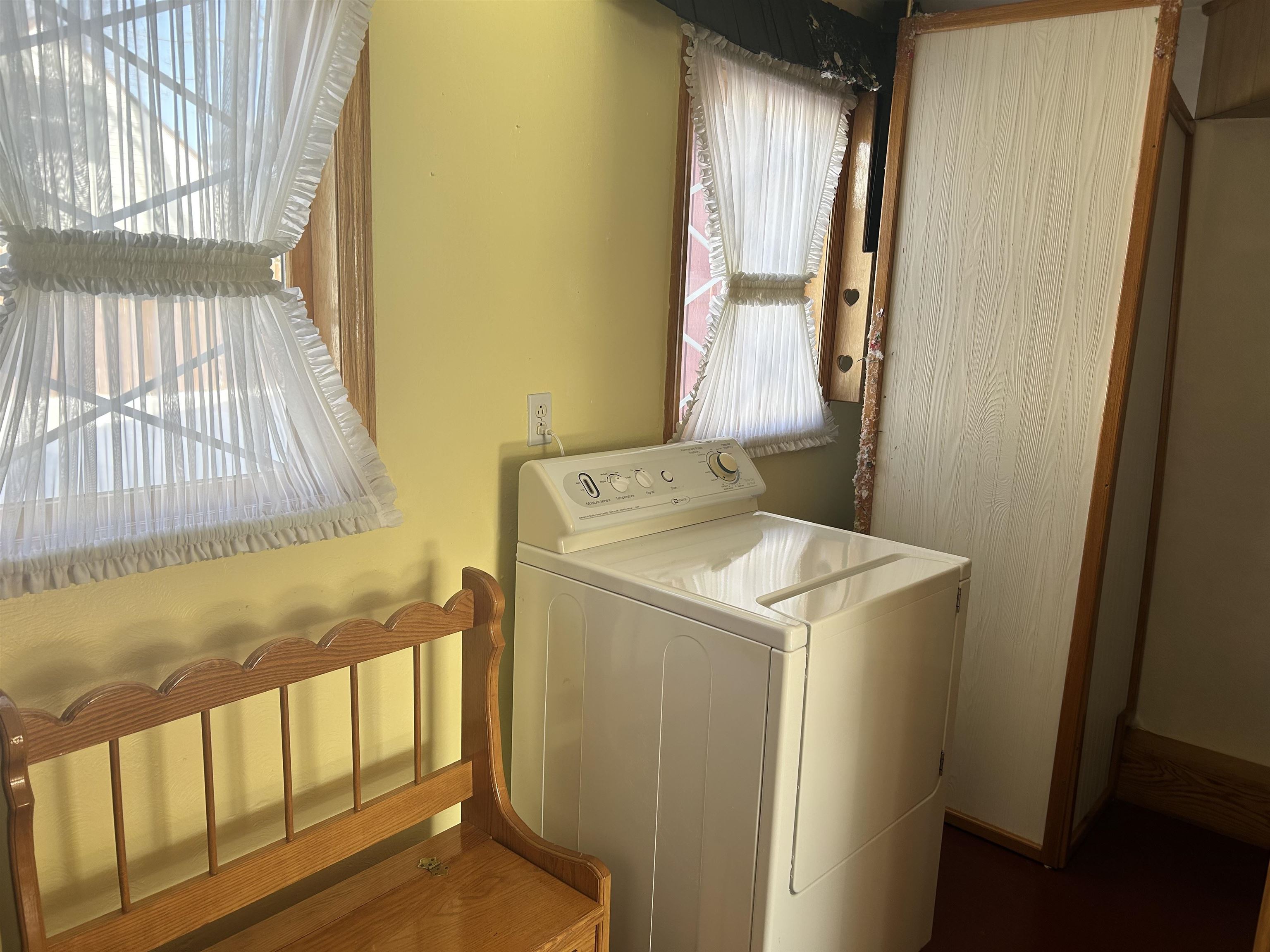 1641 SARATOGA STREET, Wisconsin Rapids, Wisconsin 54494, 3 Bedrooms Bedrooms, ,1 BathroomBathrooms,Residential,For Sale,1641 SARATOGA STREET,22600405