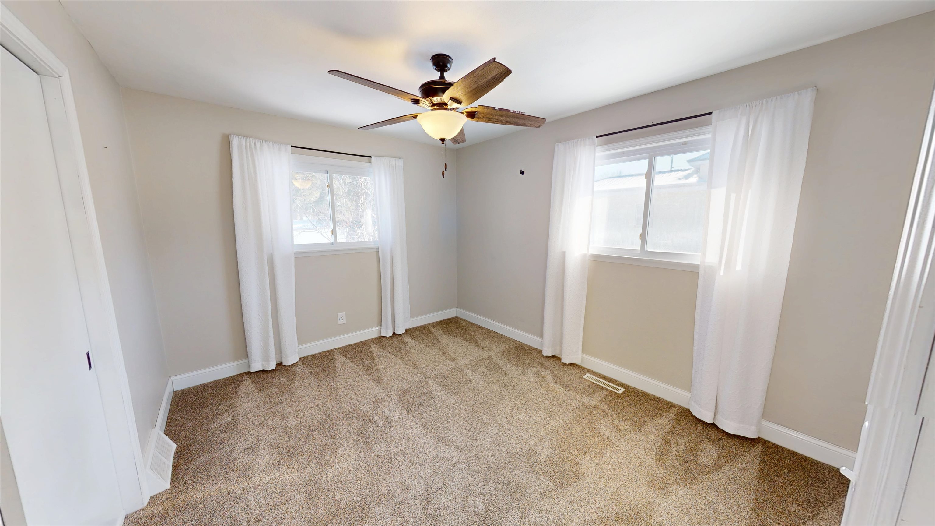 2001 S MAPLE AVENUE, Marshfield, Wisconsin 54449, 3 Bedrooms Bedrooms, ,1 BathroomBathrooms,Residential,For Sale,2001 S MAPLE AVENUE,22600407