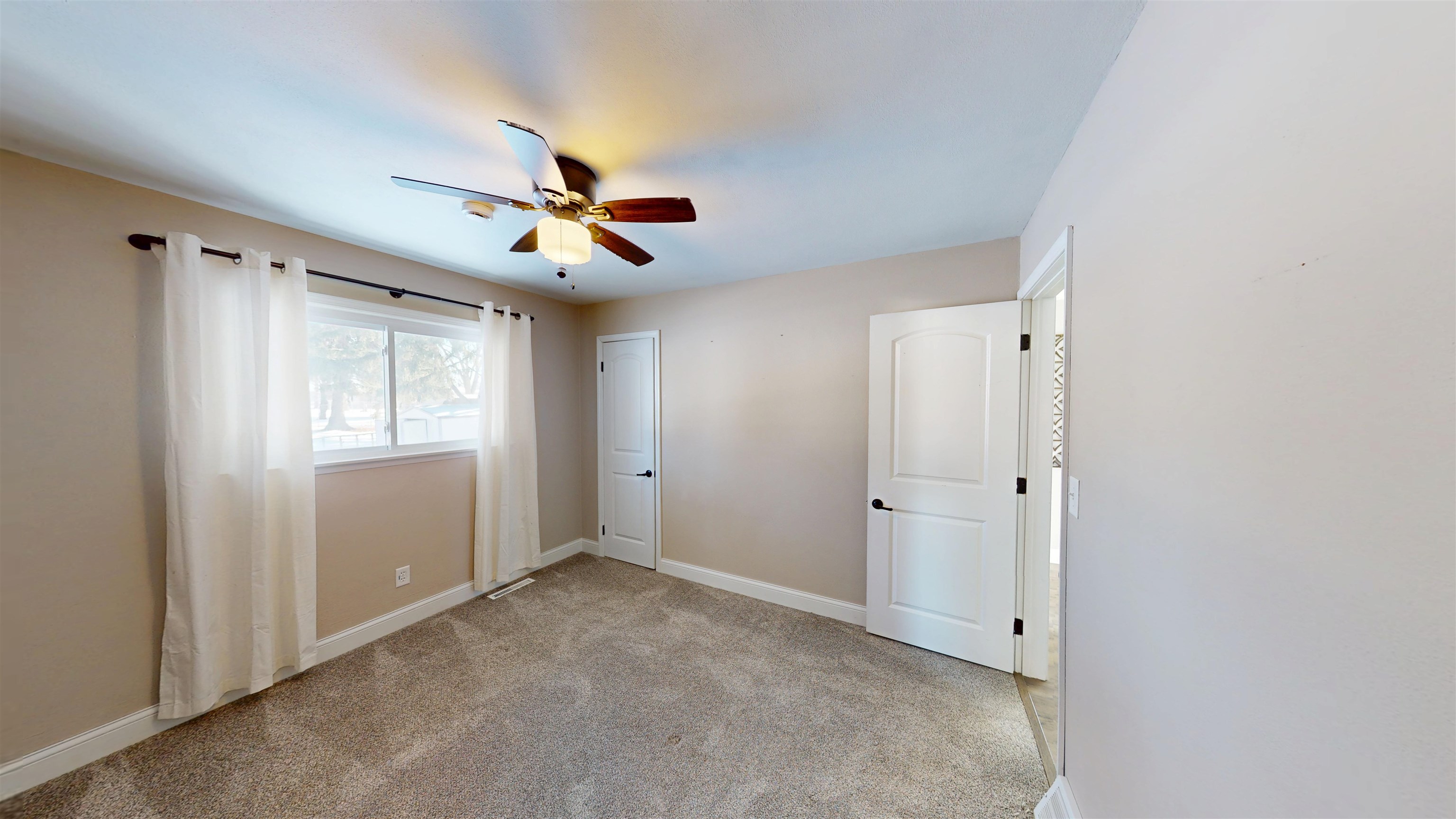 2001 S MAPLE AVENUE, Marshfield, Wisconsin 54449, 3 Bedrooms Bedrooms, ,1 BathroomBathrooms,Residential,For Sale,2001 S MAPLE AVENUE,22600407