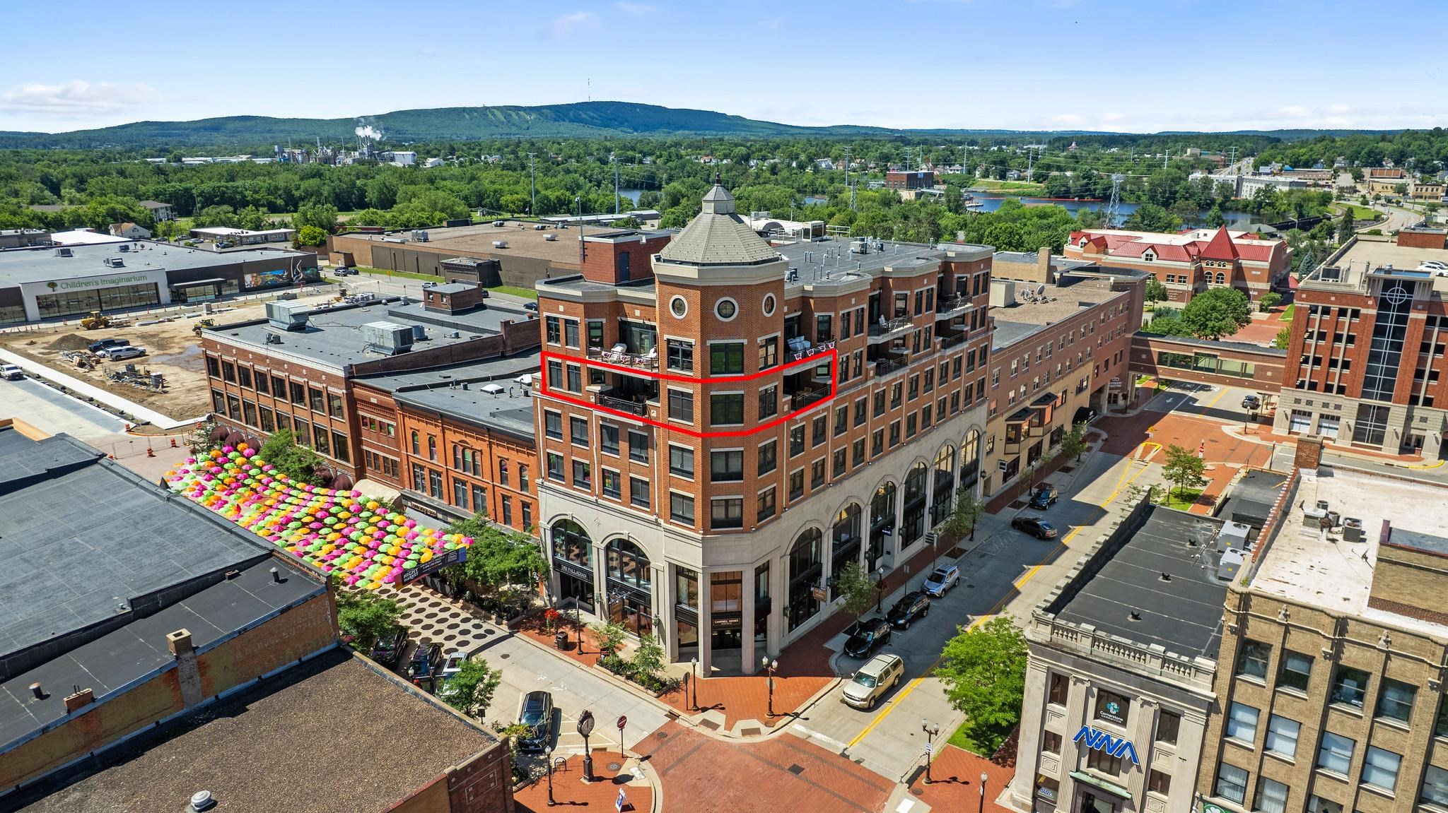 330 N 3RD STREET, Wausau, Wisconsin 54403, 2 Bedrooms Bedrooms, ,2 BathroomsBathrooms,Residential,For Sale,330 N 3RD STREET,22600408