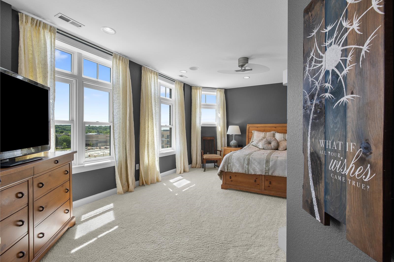 330 N 3RD STREET, Wausau, Wisconsin 54403, 2 Bedrooms Bedrooms, ,2 BathroomsBathrooms,Residential,For Sale,330 N 3RD STREET,22600408