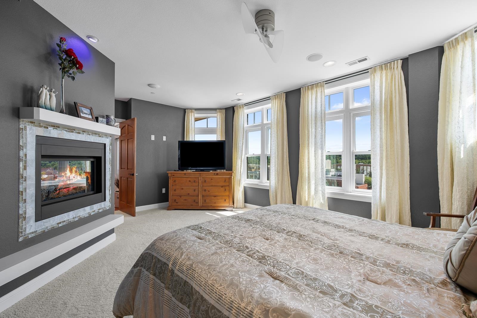 330 N 3RD STREET, Wausau, Wisconsin 54403, 2 Bedrooms Bedrooms, ,2 BathroomsBathrooms,Residential,For Sale,330 N 3RD STREET,22600408