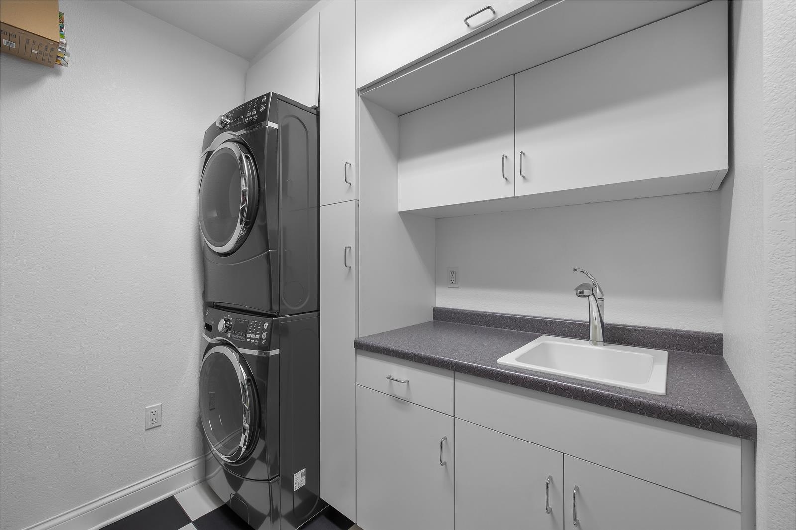 330 N 3RD STREET, Wausau, Wisconsin 54403, 2 Bedrooms Bedrooms, ,2 BathroomsBathrooms,Residential,For Sale,330 N 3RD STREET,22600408