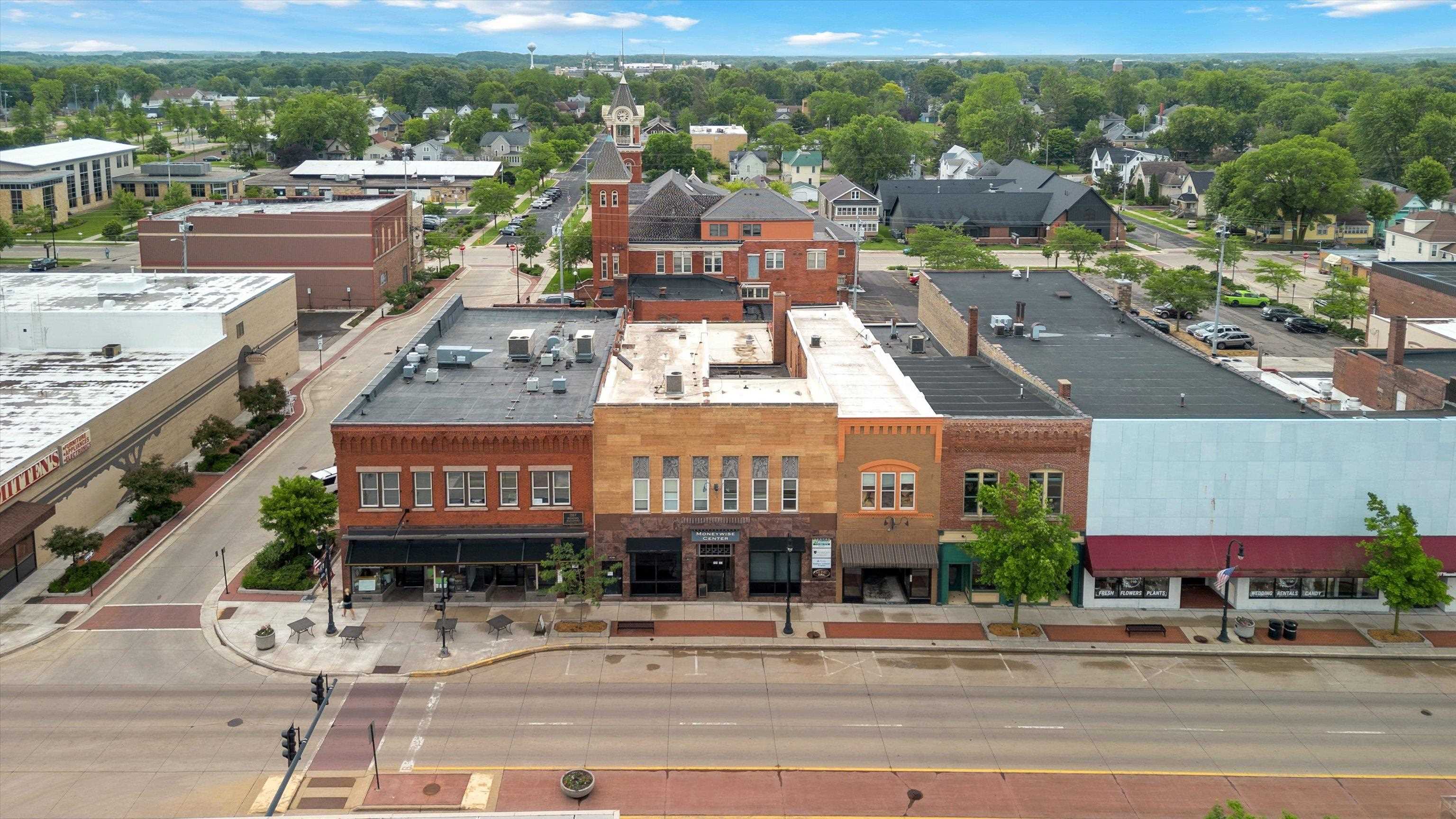 209 S CENTRAL AVENUE, Marshfield, Wisconsin 54449, ,Commercial/industrial,For Rent,209 S CENTRAL AVENUE,22600425