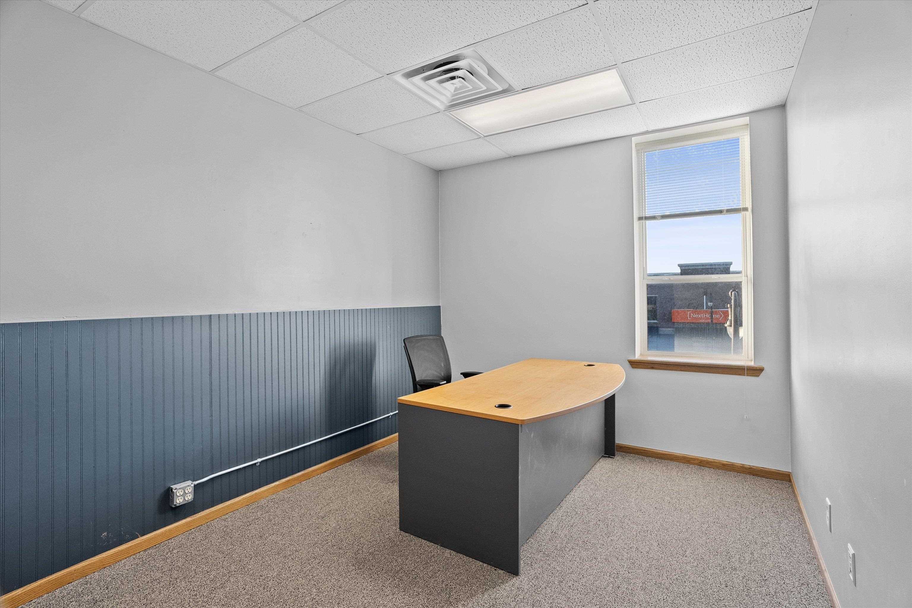 209 S CENTRAL AVENUE, Marshfield, Wisconsin 54449, ,Commercial/industrial,For Rent,209 S CENTRAL AVENUE,22600428