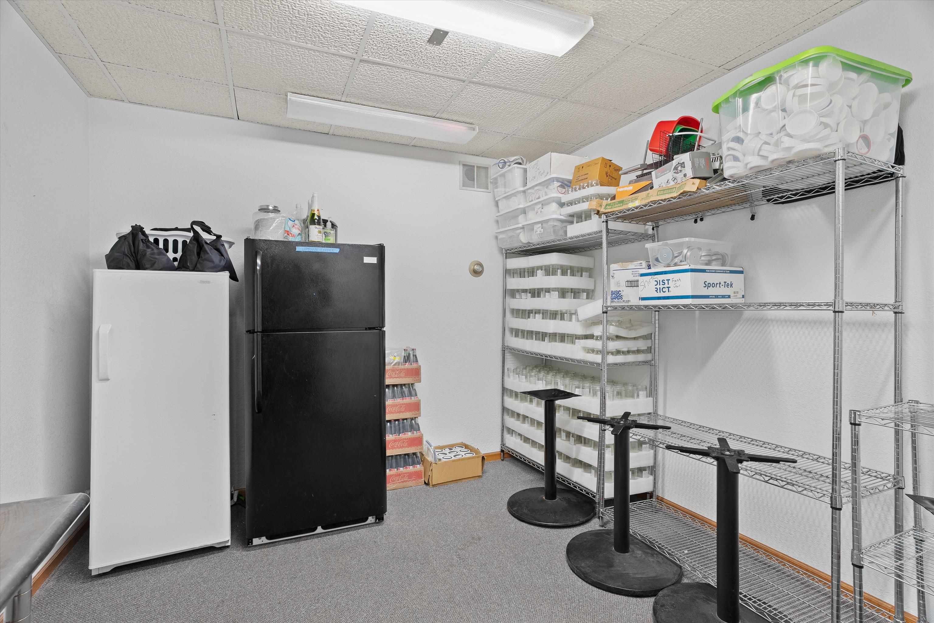 211 S CENTRAL AVENUE, Marshfield, Wisconsin 54449, ,Commercial/industrial,For Rent,211 S CENTRAL AVENUE,22600430