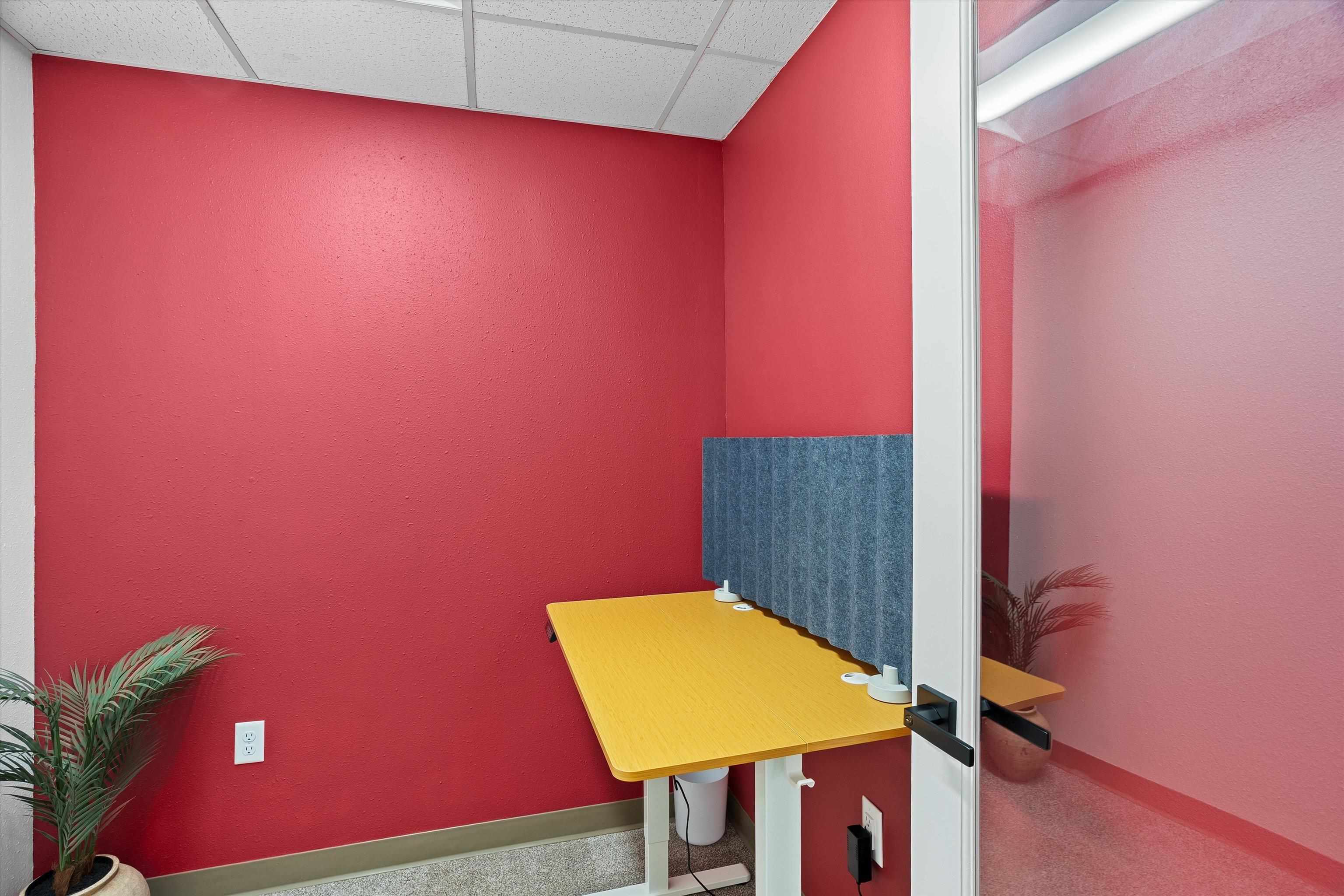 211 S CENTRAL AVENUE, Marshfield, Wisconsin 54449, ,Commercial/industrial,For Rent,211 S CENTRAL AVENUE,22600433