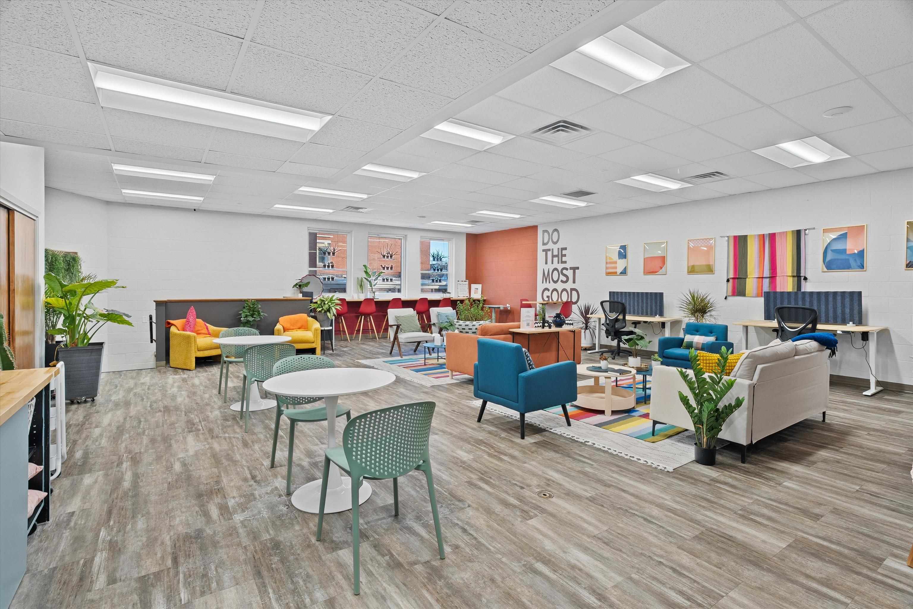 211 S CENTRAL AVENUE, Marshfield, Wisconsin 54449, ,Commercial/industrial,For Rent,211 S CENTRAL AVENUE,22600434