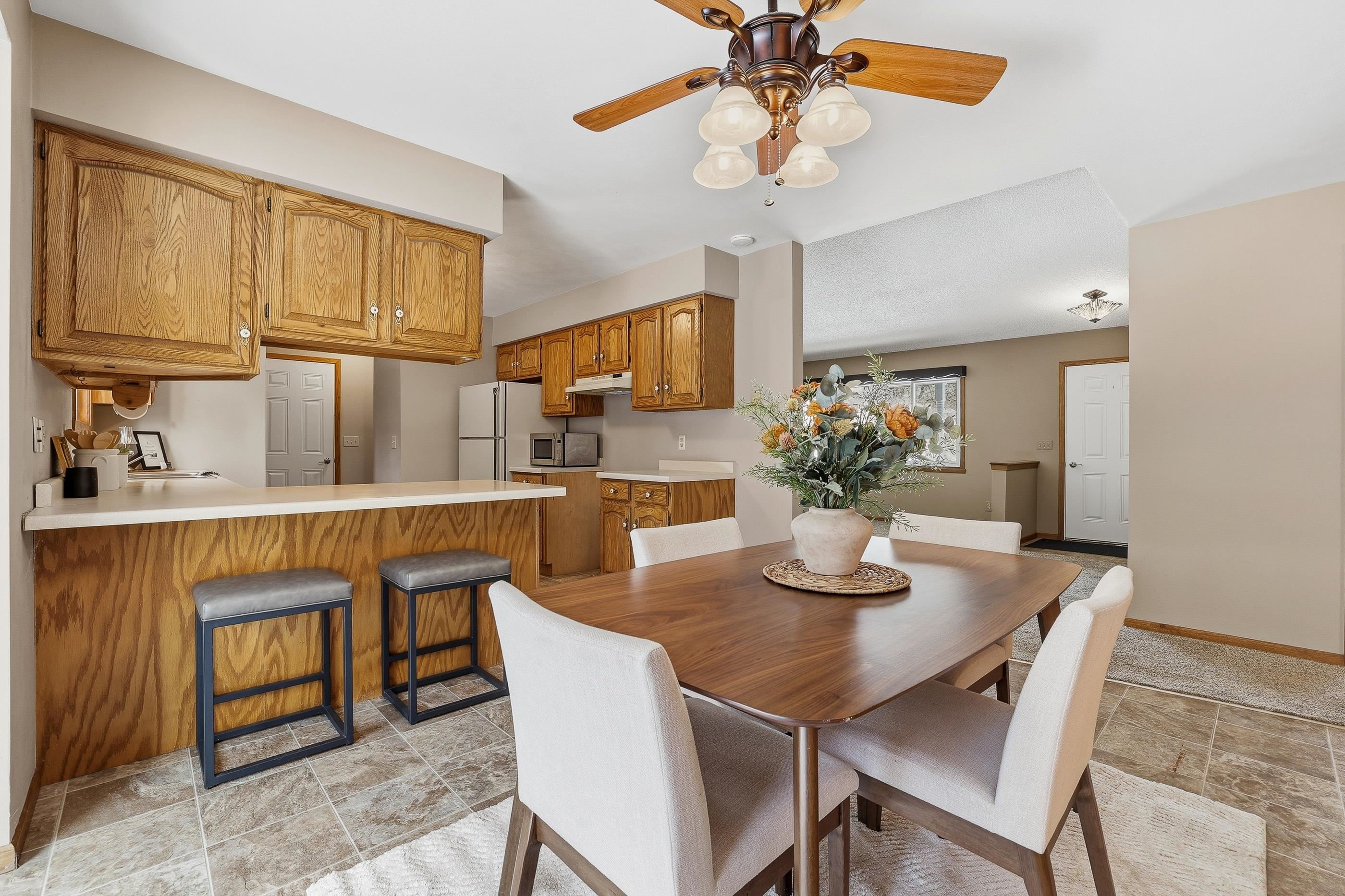 1051 CUSTER SQUARE, Stevens Point, Wisconsin 54482, 3 Bedrooms Bedrooms, ,2 BathroomsBathrooms,Residential,For Sale,1051 CUSTER SQUARE,22600436