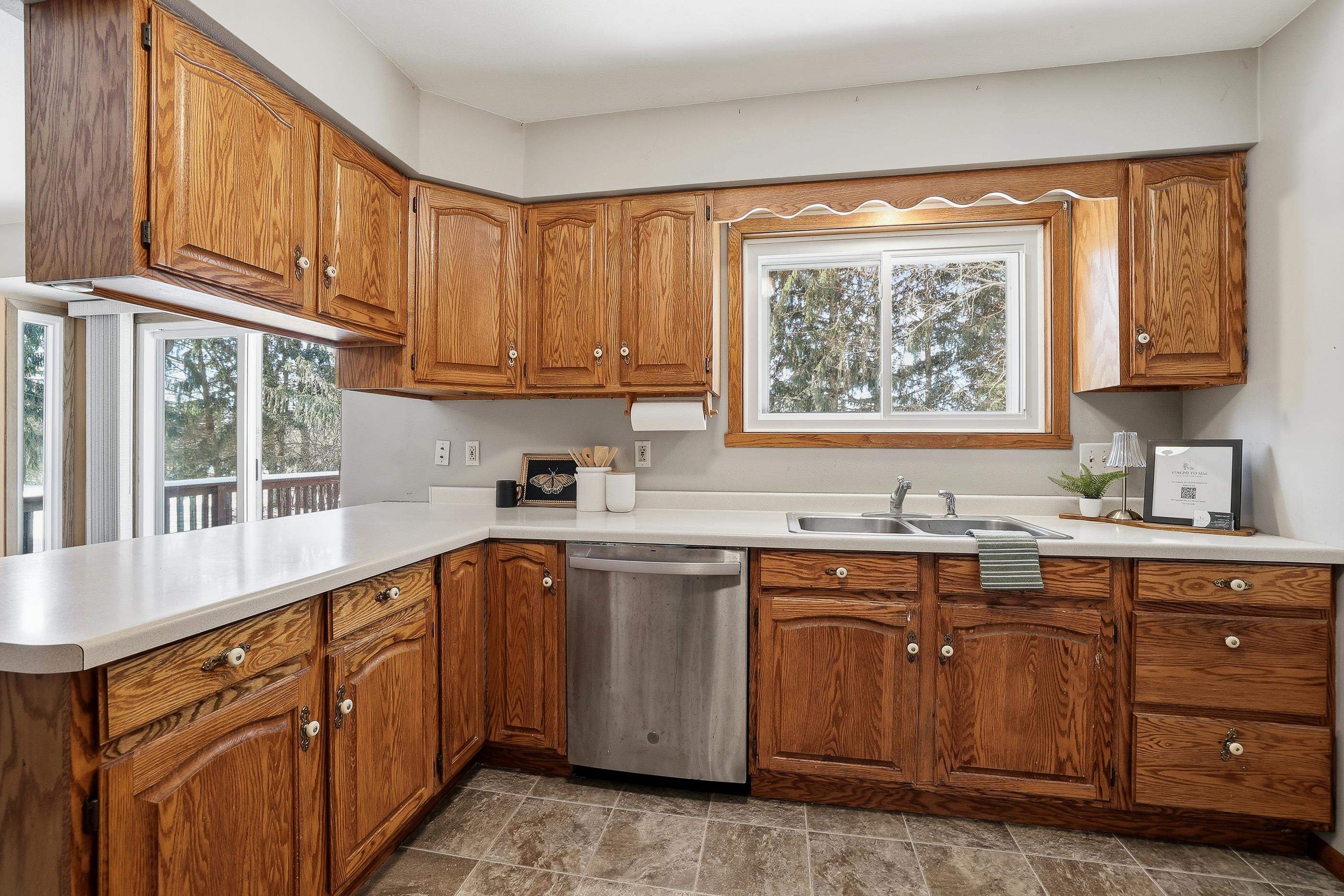 1051 CUSTER SQUARE, Stevens Point, Wisconsin 54482, 3 Bedrooms Bedrooms, ,2 BathroomsBathrooms,Residential,For Sale,1051 CUSTER SQUARE,22600436