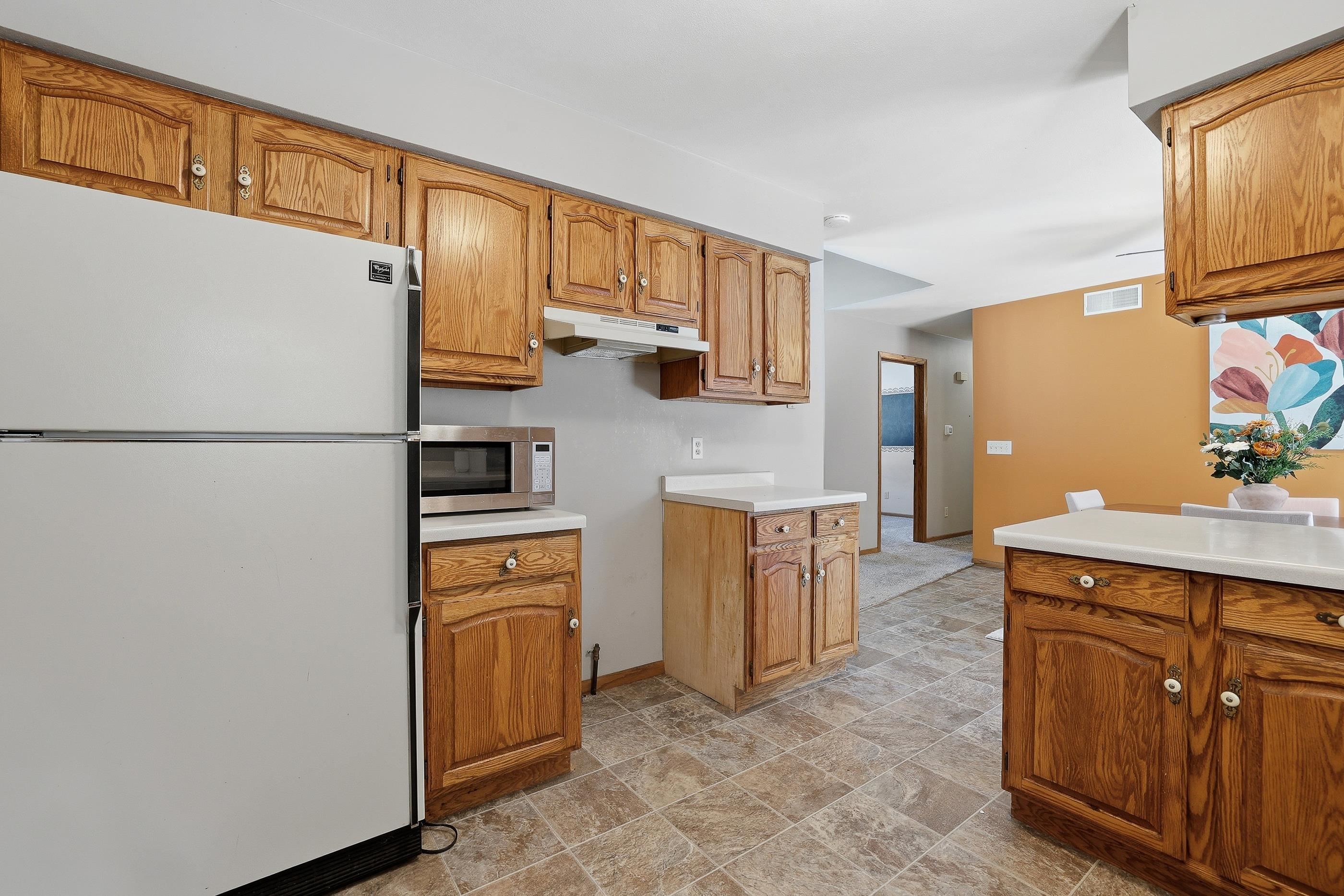 1051 CUSTER SQUARE, Stevens Point, Wisconsin 54482, 3 Bedrooms Bedrooms, ,2 BathroomsBathrooms,Residential,For Sale,1051 CUSTER SQUARE,22600436