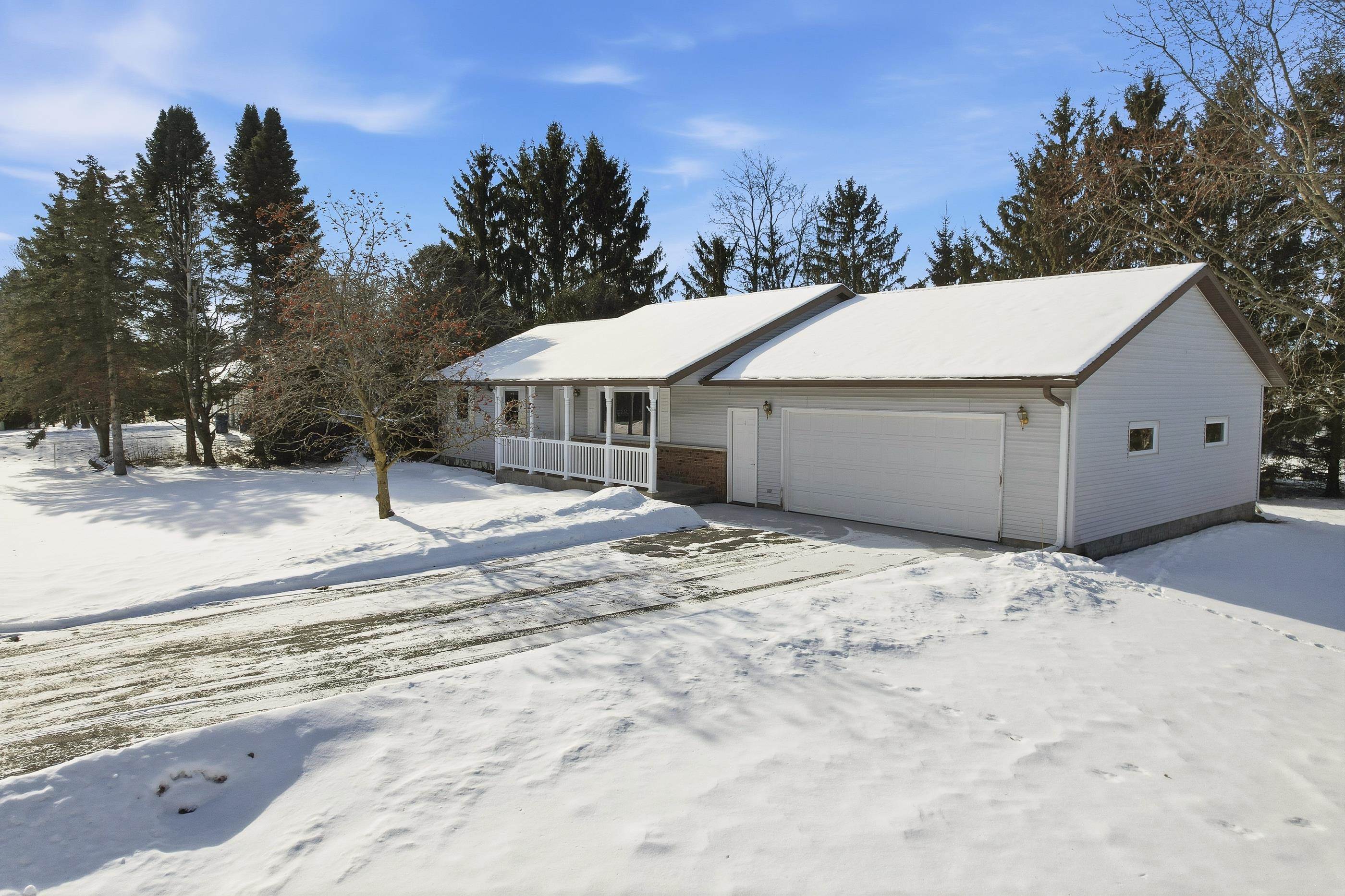 1051 CUSTER SQUARE, Stevens Point, Wisconsin 54482, 3 Bedrooms Bedrooms, ,2 BathroomsBathrooms,Residential,For Sale,1051 CUSTER SQUARE,22600436