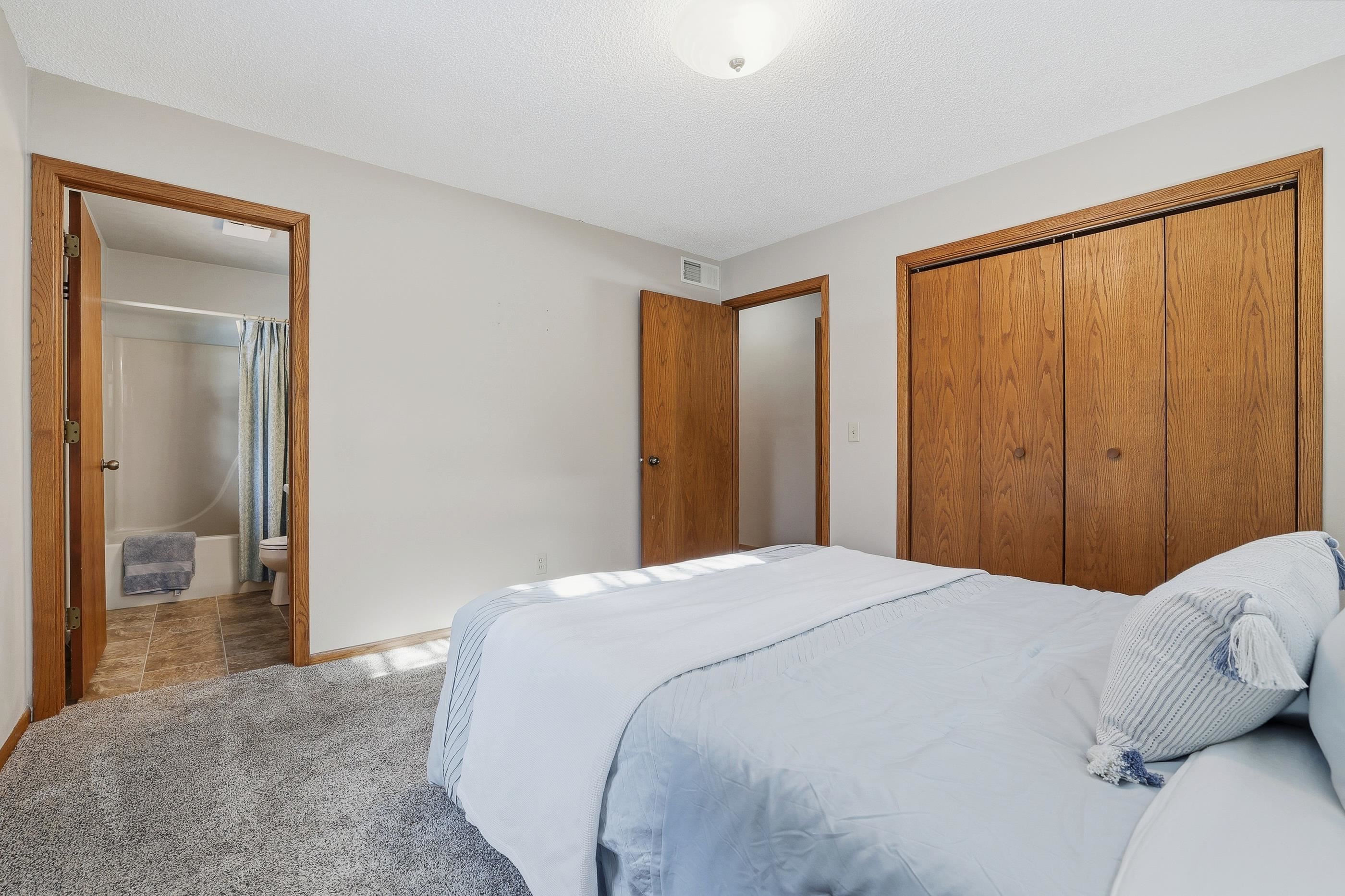 1051 CUSTER SQUARE, Stevens Point, Wisconsin 54482, 3 Bedrooms Bedrooms, ,2 BathroomsBathrooms,Residential,For Sale,1051 CUSTER SQUARE,22600436