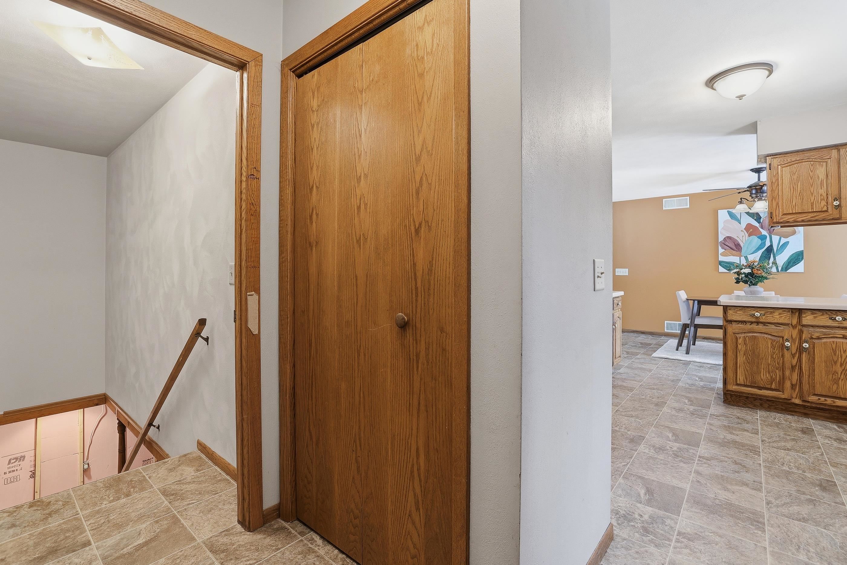 1051 CUSTER SQUARE, Stevens Point, Wisconsin 54482, 3 Bedrooms Bedrooms, ,2 BathroomsBathrooms,Residential,For Sale,1051 CUSTER SQUARE,22600436