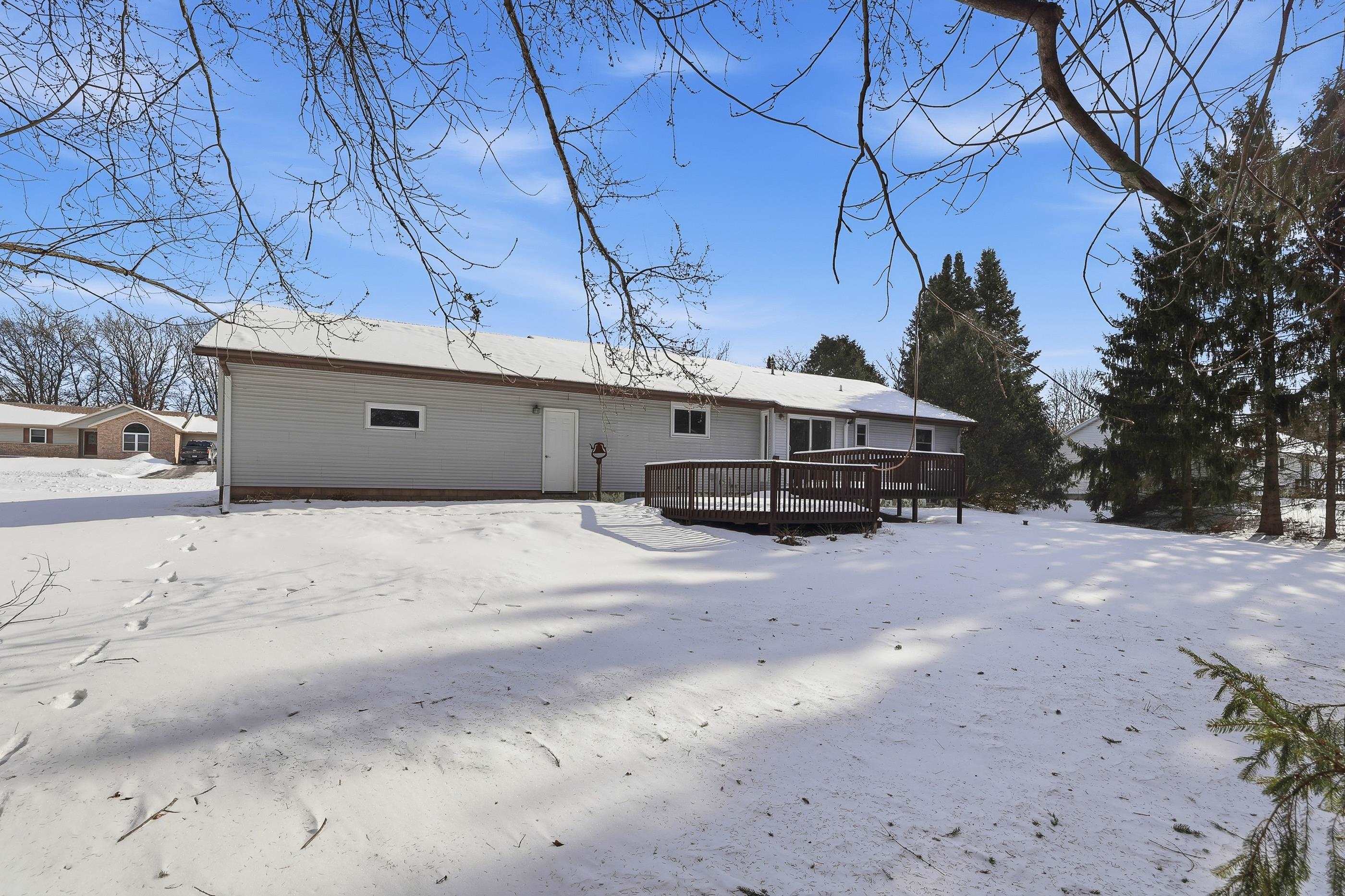 1051 CUSTER SQUARE, Stevens Point, Wisconsin 54482, 3 Bedrooms Bedrooms, ,2 BathroomsBathrooms,Residential,For Sale,1051 CUSTER SQUARE,22600436