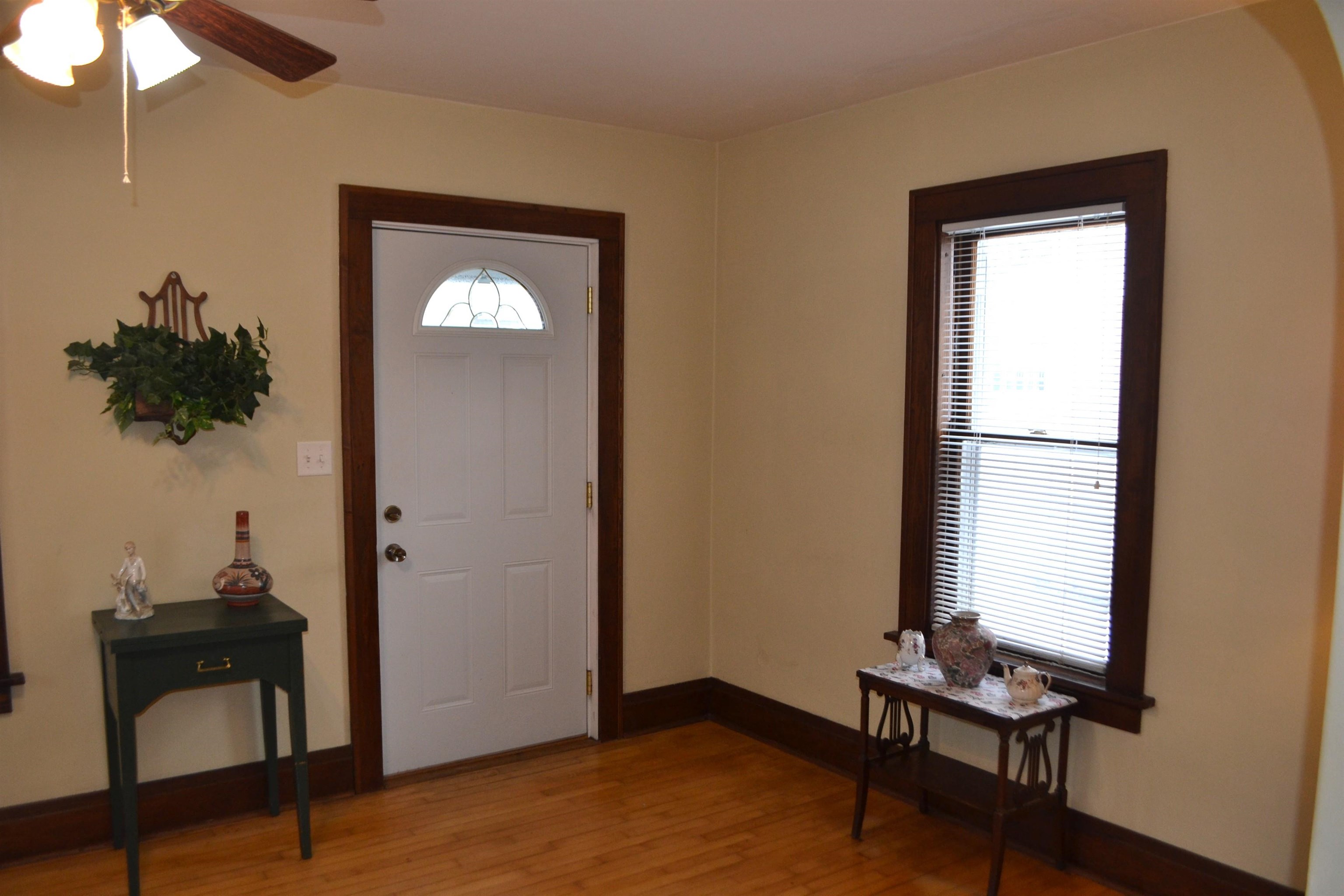 209 SEYMOUR STREET, Wausau, Wisconsin 54403, 2 Bedrooms Bedrooms, ,1 BathroomBathrooms,Residential,For Sale,209 SEYMOUR STREET,22600443