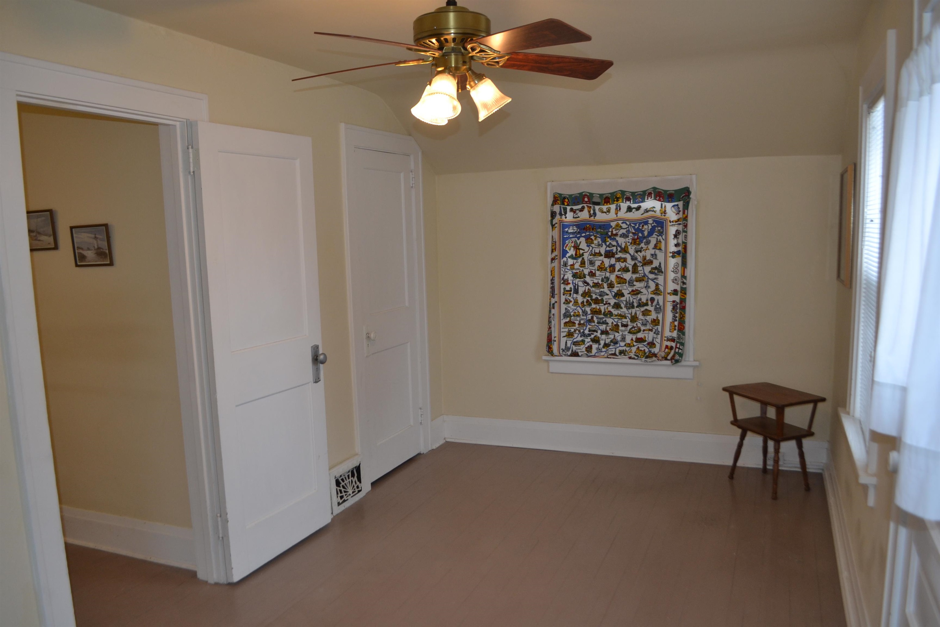 209 SEYMOUR STREET, Wausau, Wisconsin 54403, 2 Bedrooms Bedrooms, ,1 BathroomBathrooms,Residential,For Sale,209 SEYMOUR STREET,22600443