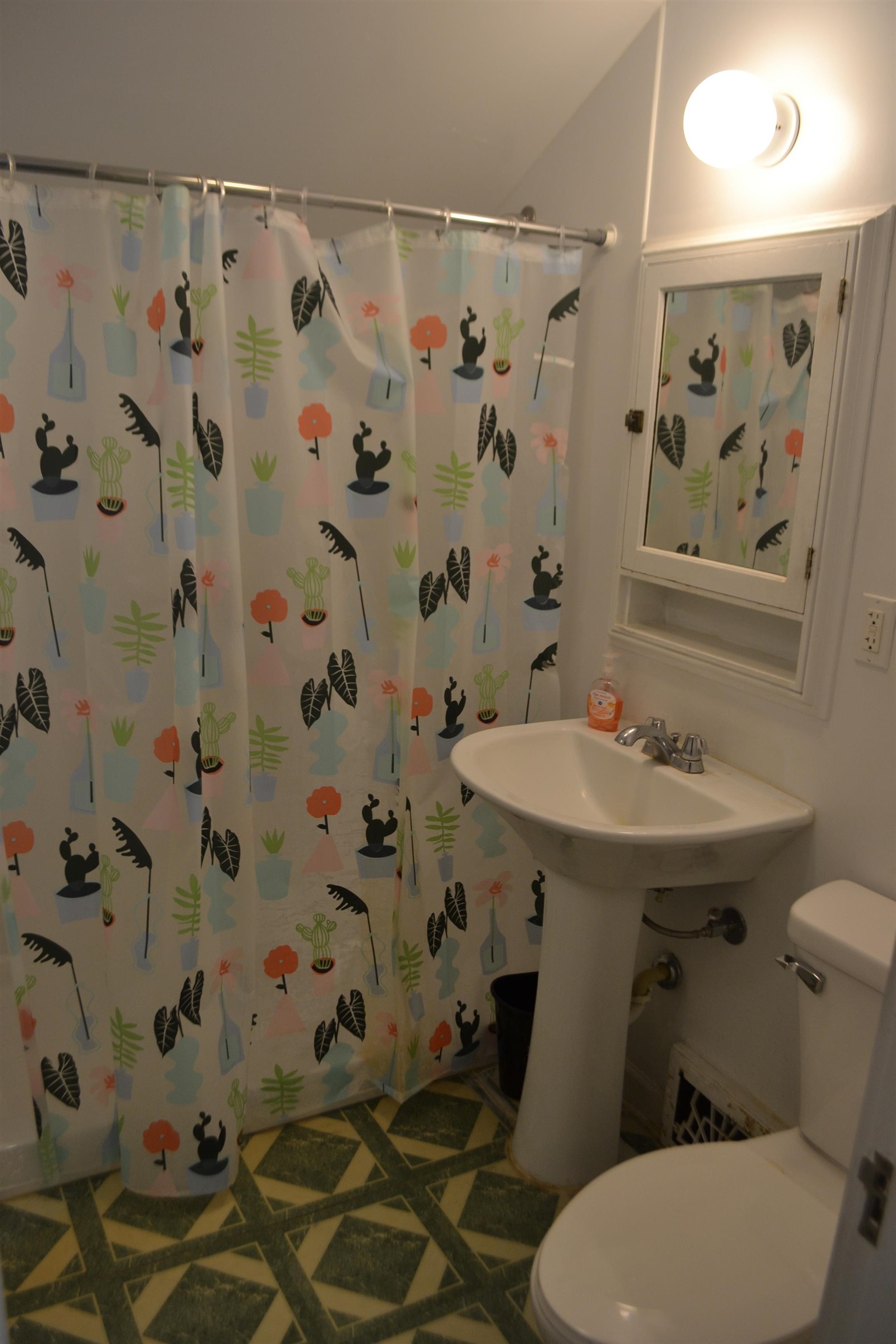 209 SEYMOUR STREET, Wausau, Wisconsin 54403, 2 Bedrooms Bedrooms, ,1 BathroomBathrooms,Residential,For Sale,209 SEYMOUR STREET,22600443