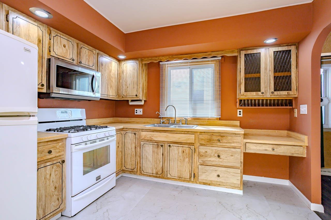 1123 S 14TH AVENUE, Wausau, Wisconsin 54401, 4 Bedrooms Bedrooms, ,2 BathroomsBathrooms,Residential,For Sale,1123 S 14TH AVENUE,22600444