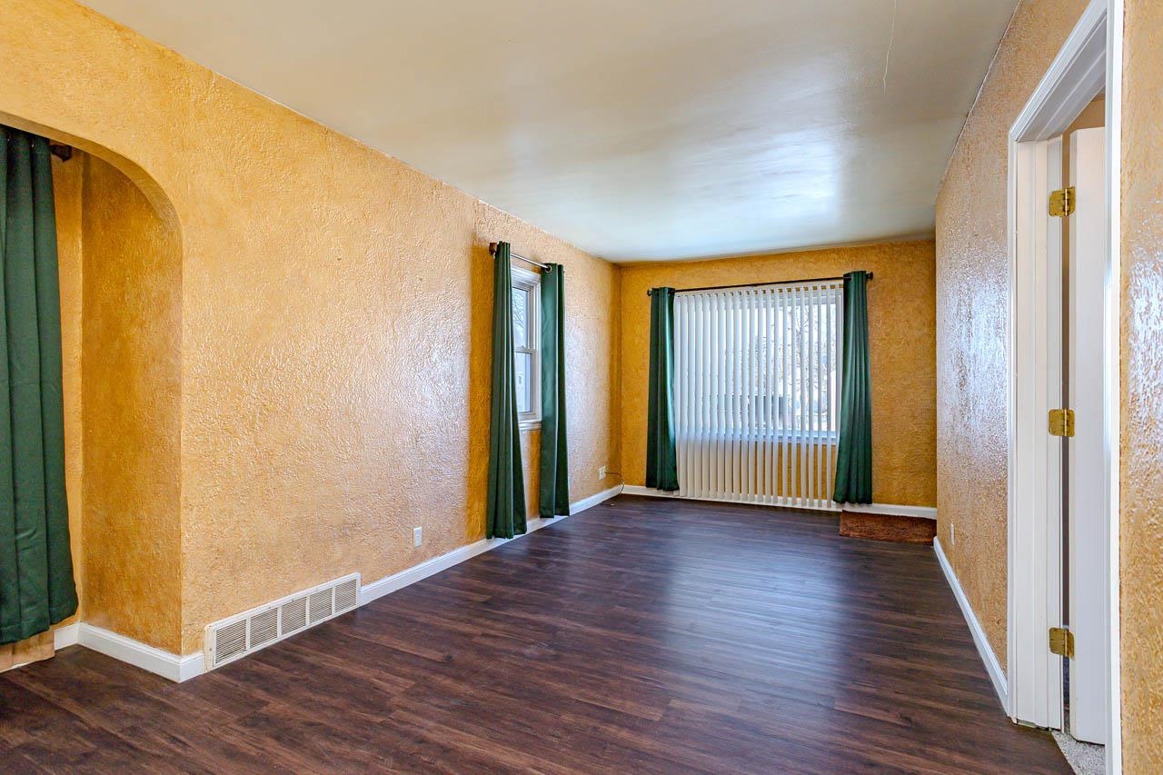 1123 S 14TH AVENUE, Wausau, Wisconsin 54401, 4 Bedrooms Bedrooms, ,2 BathroomsBathrooms,Residential,For Sale,1123 S 14TH AVENUE,22600444