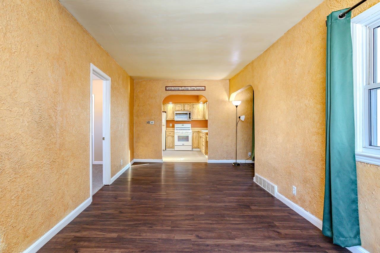 1123 S 14TH AVENUE, Wausau, Wisconsin 54401, 4 Bedrooms Bedrooms, ,2 BathroomsBathrooms,Residential,For Sale,1123 S 14TH AVENUE,22600444