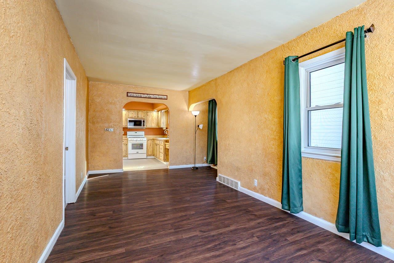 1123 S 14TH AVENUE, Wausau, Wisconsin 54401, 4 Bedrooms Bedrooms, ,2 BathroomsBathrooms,Residential,For Sale,1123 S 14TH AVENUE,22600444