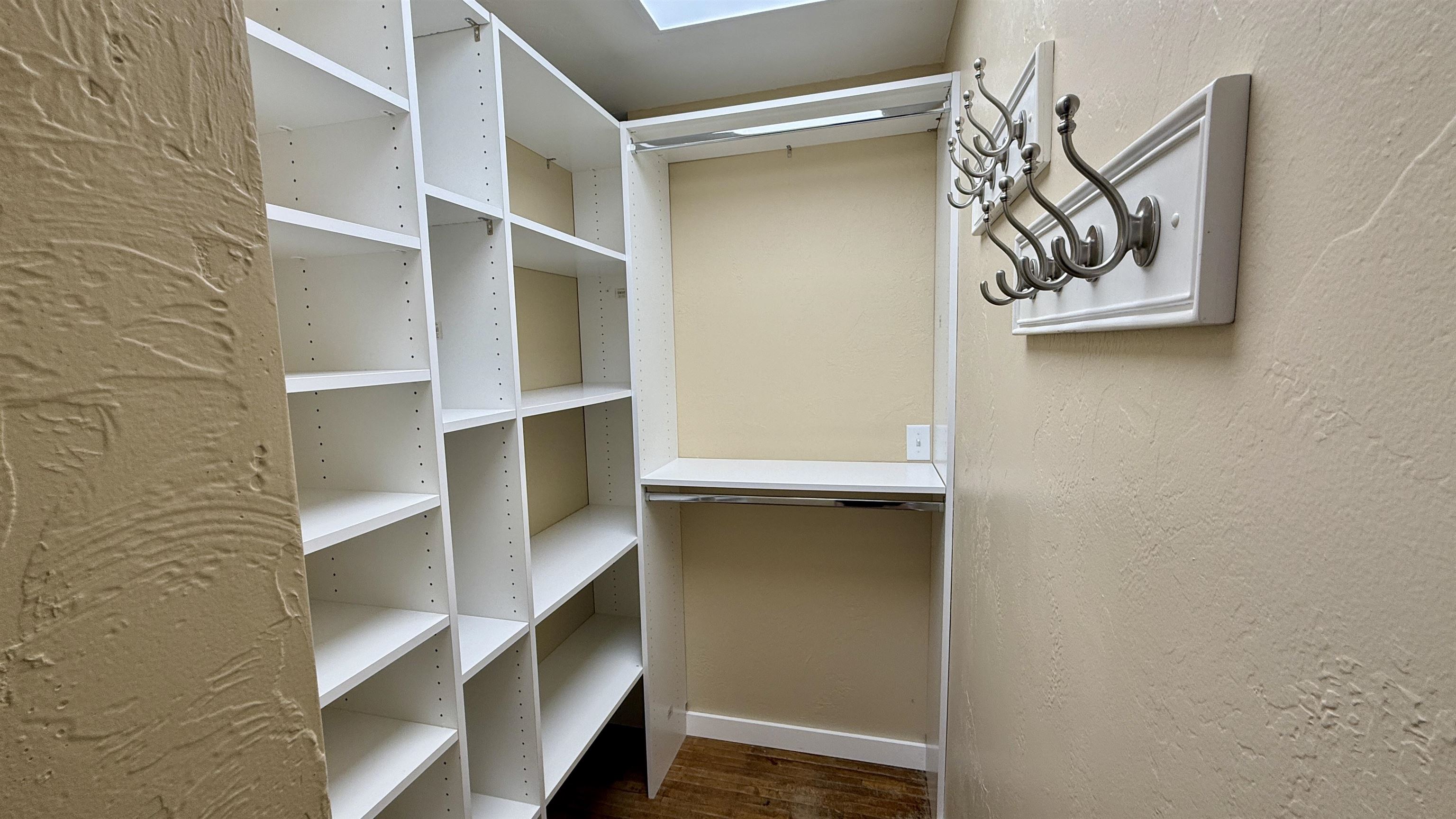 W6098 E STELLING ROAD, Tomahawk, Wisconsin 54487, 2 Bedrooms Bedrooms, ,1 BathroomBathrooms,Farm/agriculture,For Sale,W6098 E STELLING ROAD,22600446