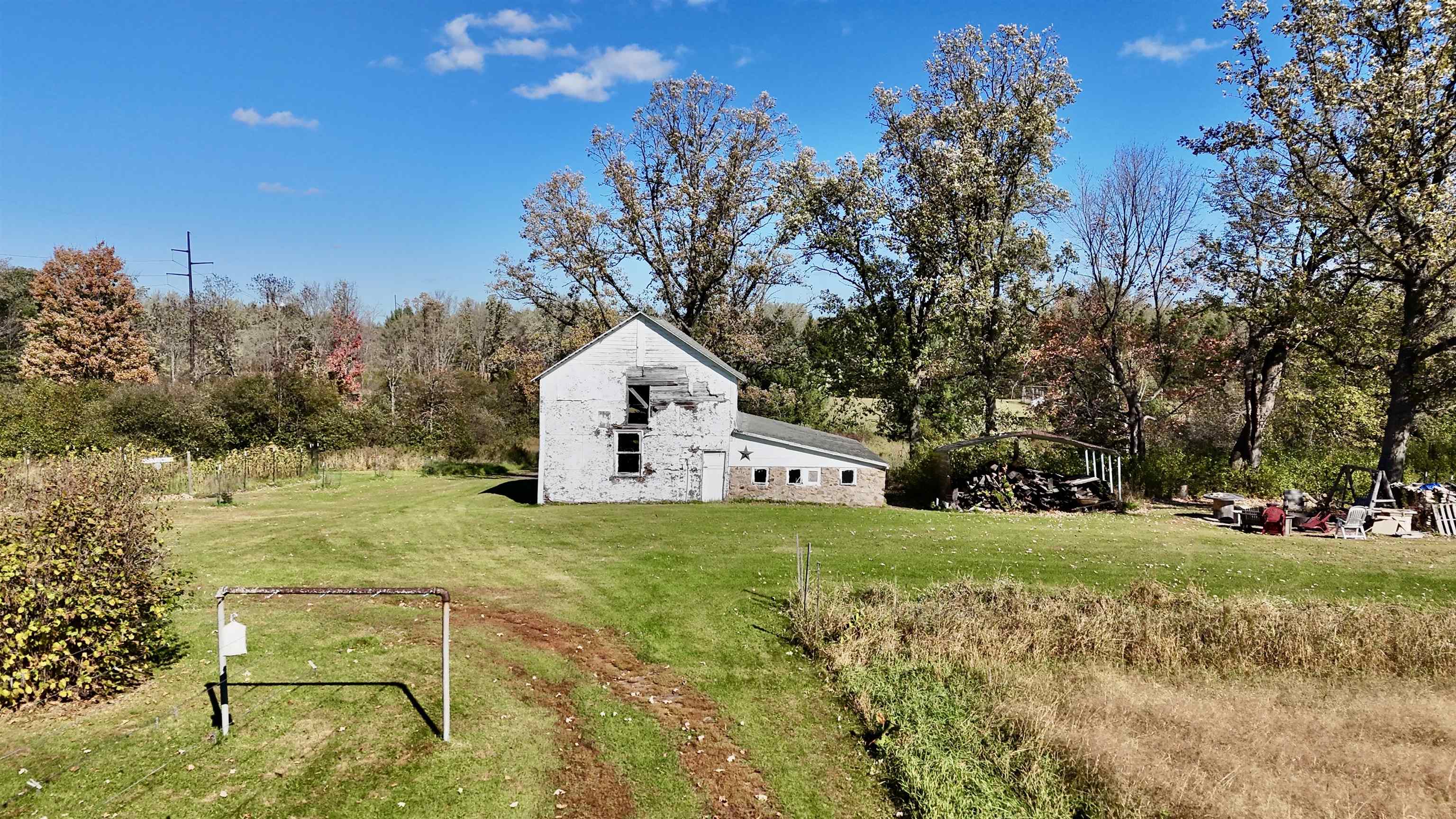 W6098 E STELLING ROAD, Tomahawk, Wisconsin 54487, 2 Bedrooms Bedrooms, ,1 BathroomBathrooms,Farm/agriculture,For Sale,W6098 E STELLING ROAD,22600446