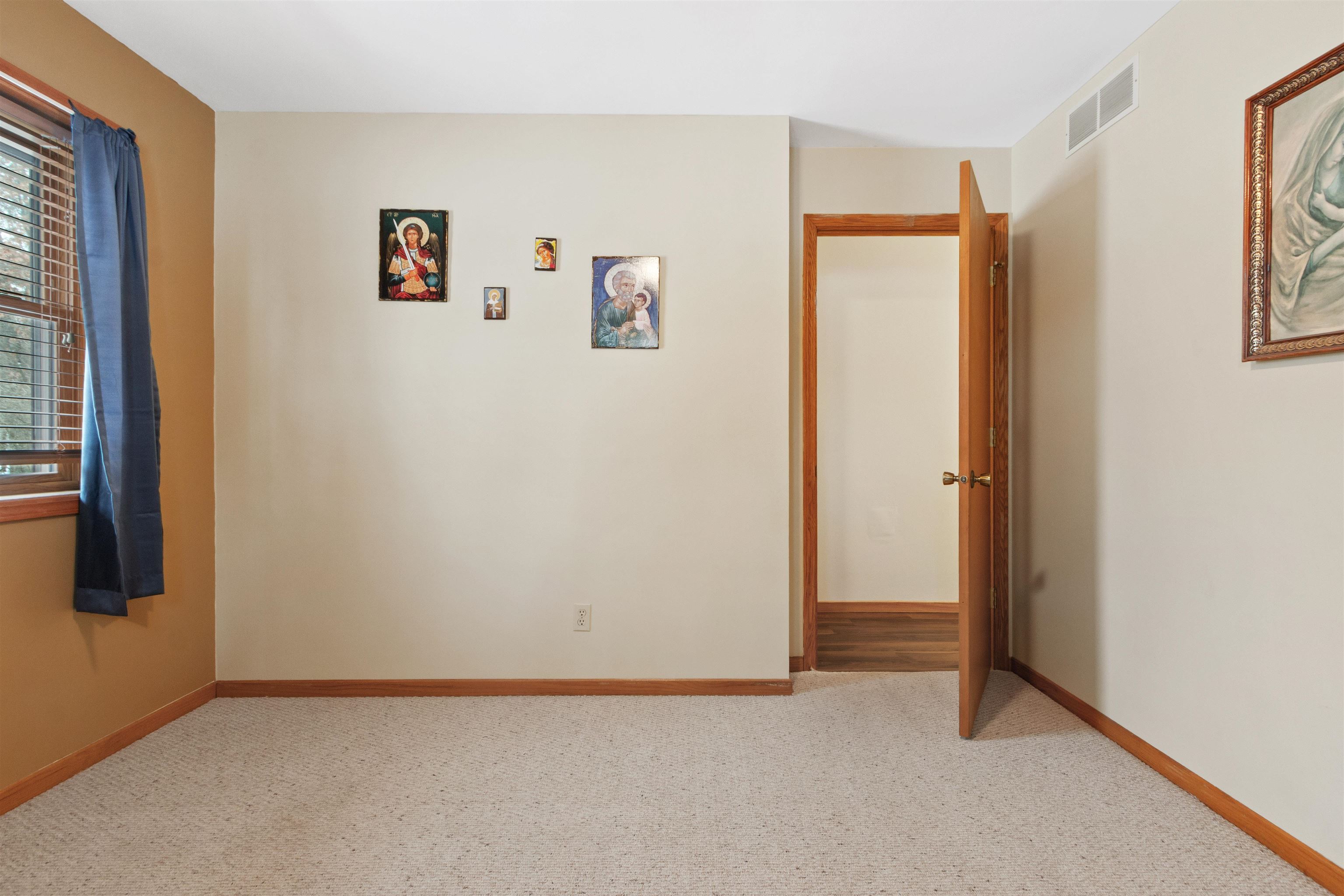 921 TANGLEWOOD DRIVE, Plover, Wisconsin 54467, 3 Bedrooms Bedrooms, ,2 BathroomsBathrooms,Residential,For Sale,921 TANGLEWOOD DRIVE,22600450