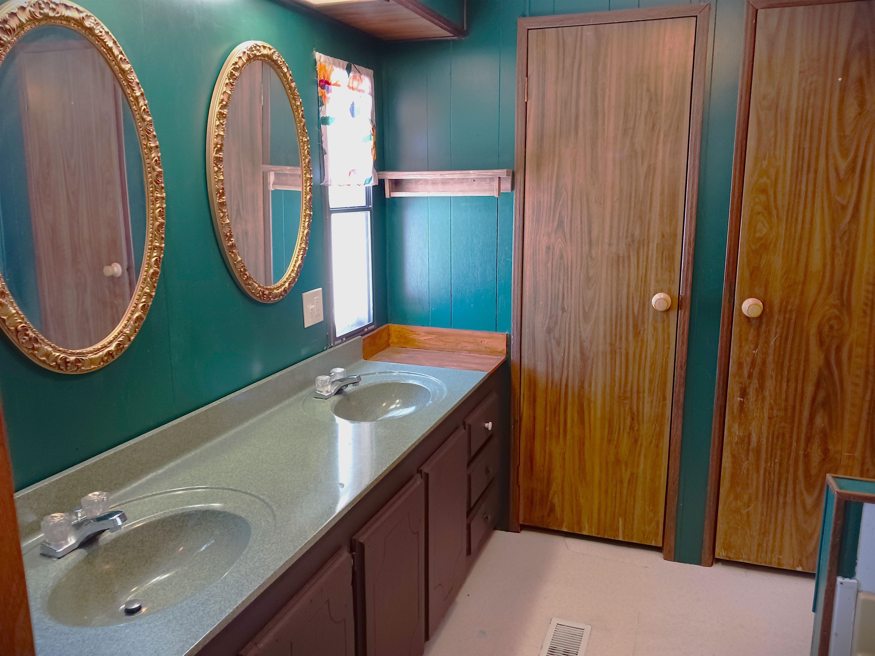 899 STATE HIGHWAY 73, Wisconsin Rapids, Wisconsin 54494, 2 Bedrooms Bedrooms, ,2 BathroomsBathrooms,Residential,For Sale,899 STATE HIGHWAY 73,22600451