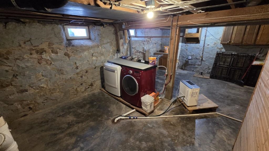 821 S 9TH AVENUE, Wausau, Wisconsin 54401, 3 Bedrooms Bedrooms, ,1 BathroomBathrooms,Residential,For Sale,821 S 9TH AVENUE,22600453