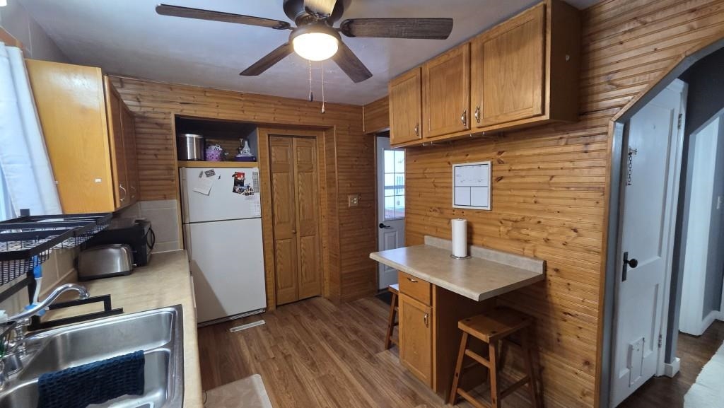 821 S 9TH AVENUE, Wausau, Wisconsin 54401, 3 Bedrooms Bedrooms, ,1 BathroomBathrooms,Residential,For Sale,821 S 9TH AVENUE,22600453