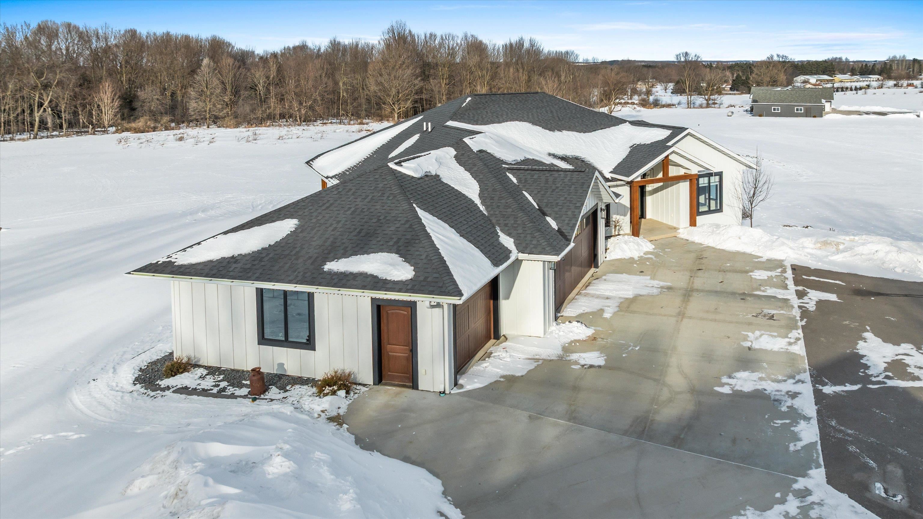 212508 STURM ROAD, Stratford, Wisconsin 54484, 5 Bedrooms Bedrooms, ,3 BathroomsBathrooms,Residential,For Sale,212508 STURM ROAD,22600454