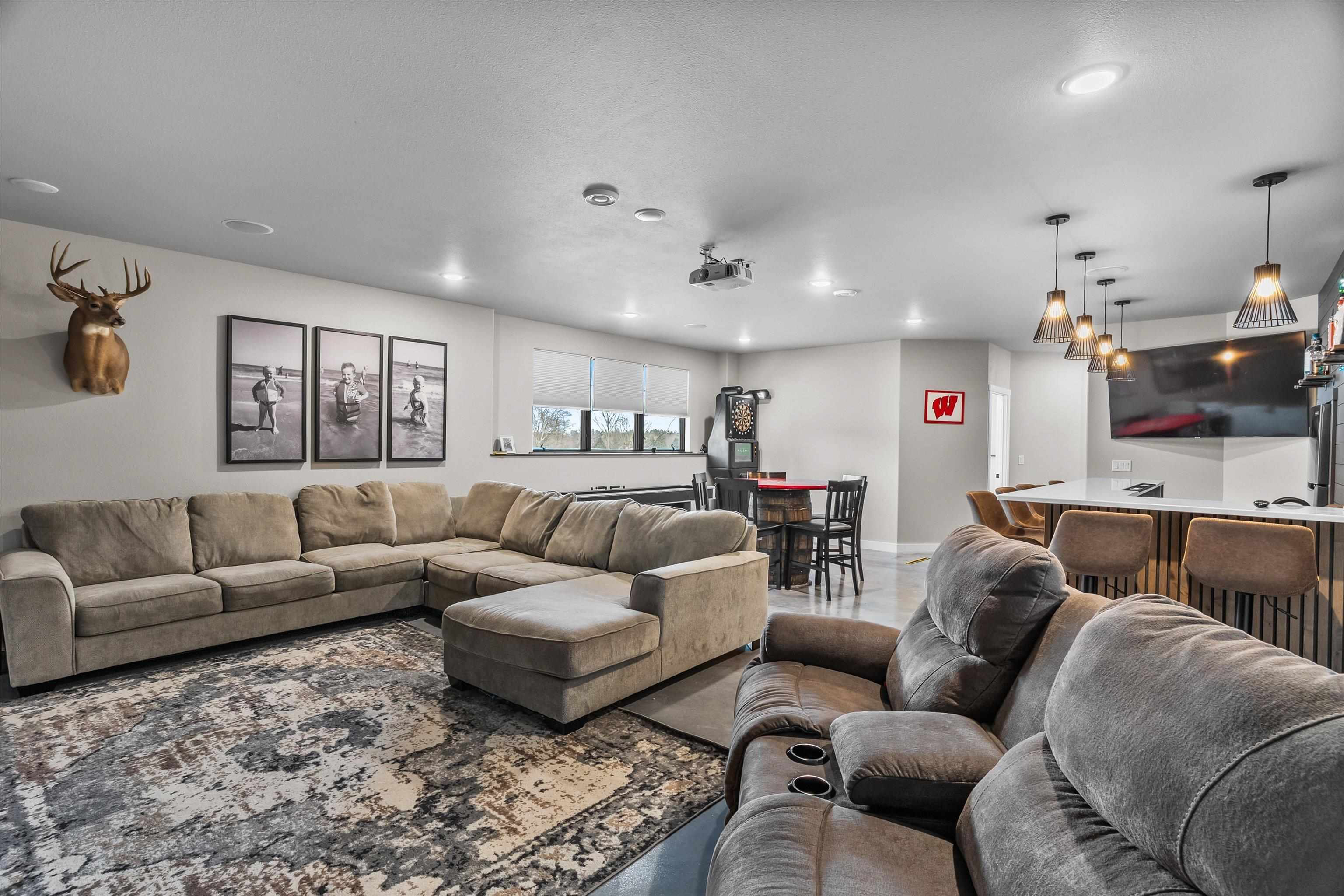 212508 STURM ROAD, Stratford, Wisconsin 54484, 5 Bedrooms Bedrooms, ,3 BathroomsBathrooms,Residential,For Sale,212508 STURM ROAD,22600454