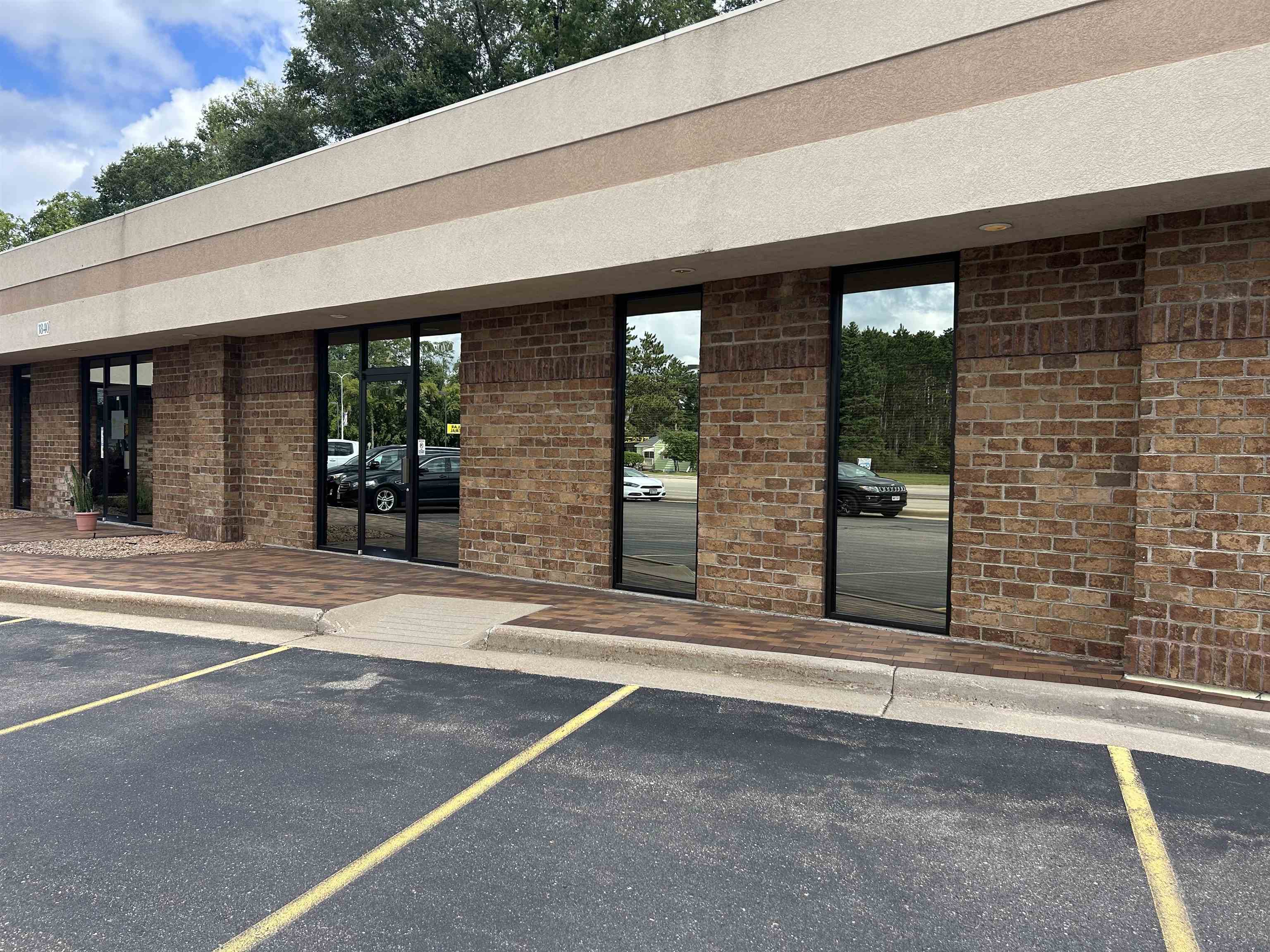1820 POST ROAD, Plover, Wisconsin 54467, ,Commercial/industrial,For Rent,1820 POST ROAD,22600456