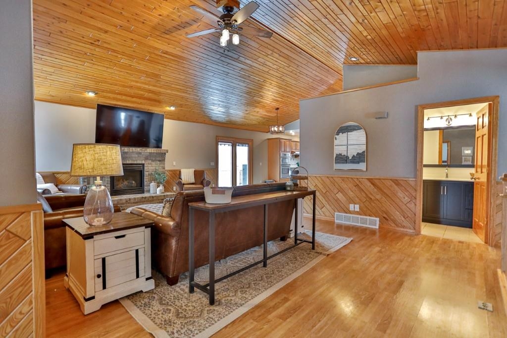 121664 WOZNIAK ROAD, Athens, Wisconsin 54411, 4 Bedrooms Bedrooms, ,3 BathroomsBathrooms,Residential,For Sale,121664 WOZNIAK ROAD,22600457