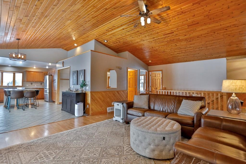 121664 WOZNIAK ROAD, Athens, Wisconsin 54411, 4 Bedrooms Bedrooms, ,3 BathroomsBathrooms,Residential,For Sale,121664 WOZNIAK ROAD,22600457