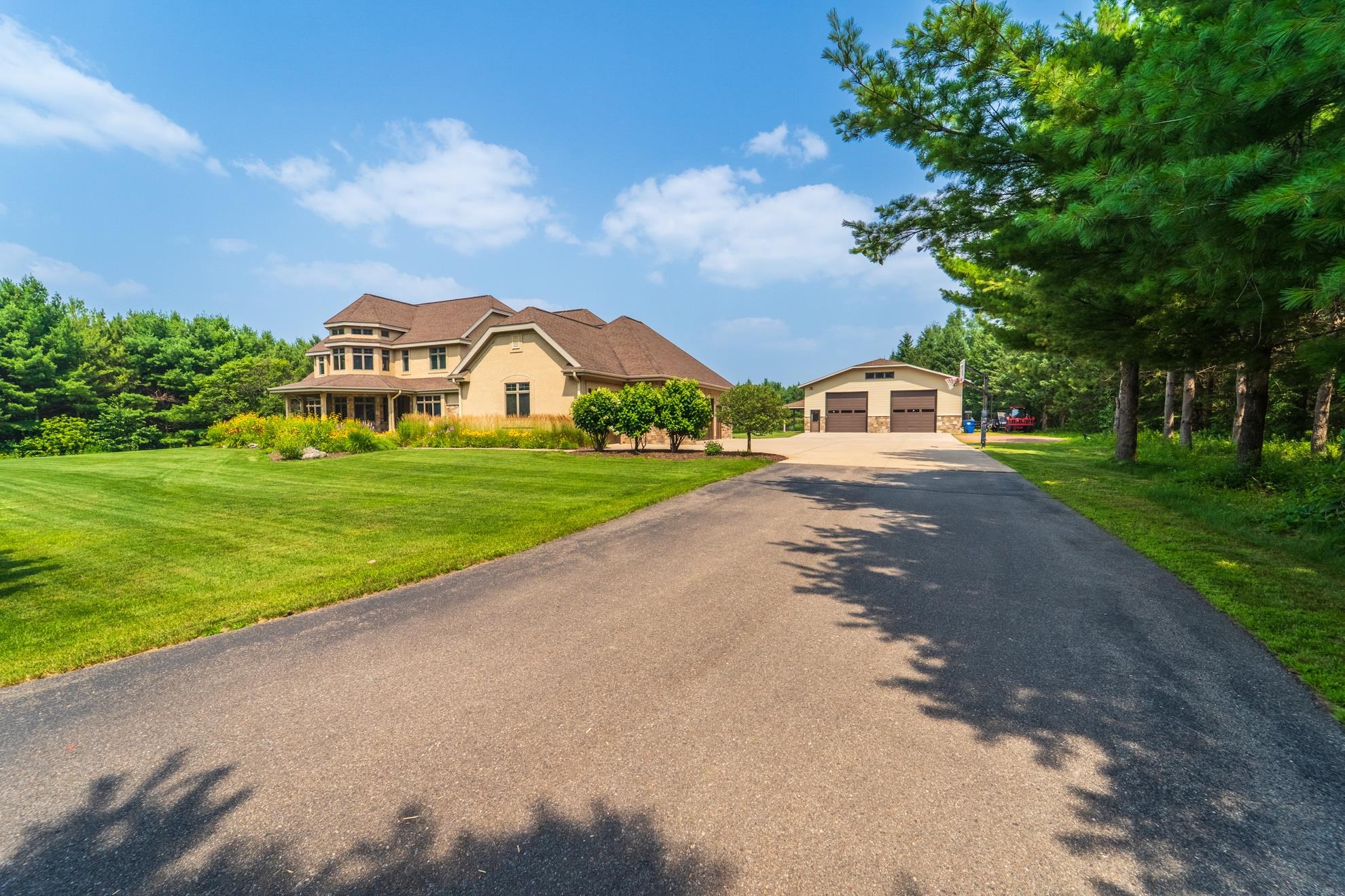 1800 DESERT DRIVE, Wausau, Wisconsin 54401, 4 Bedrooms Bedrooms, ,3 BathroomsBathrooms,Residential,For Sale,1800 DESERT DRIVE,22600458